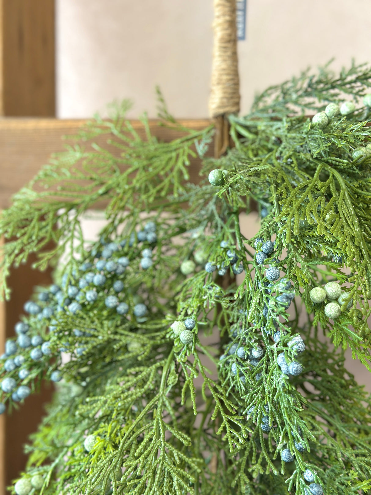 28" Beautiful Juniper Pine Teardrop