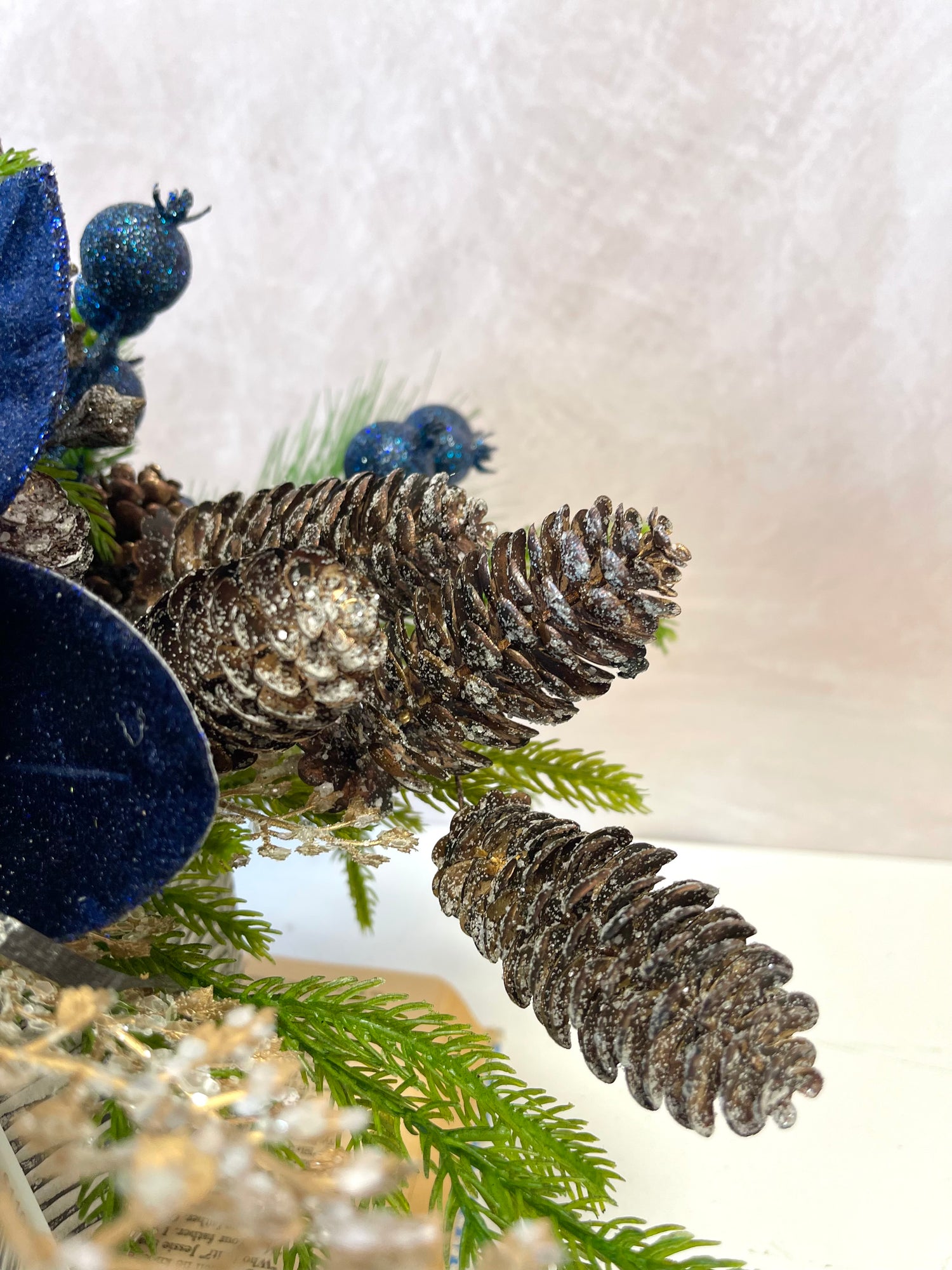22" Frozen Pond Centerpiece