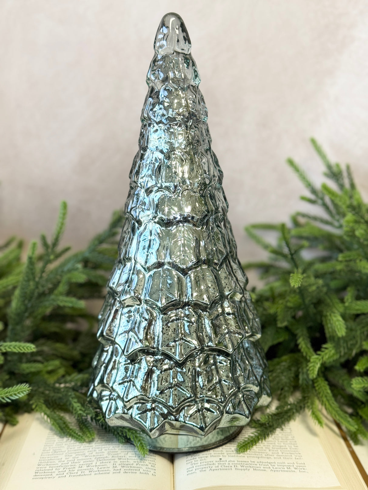 15" Aries Glass Tree