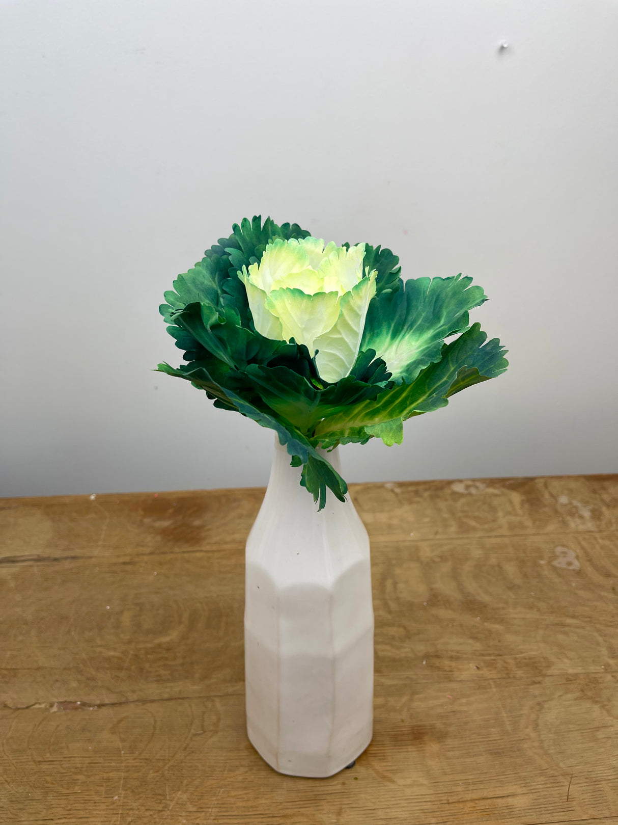 Cream & Green Cabbage Pick