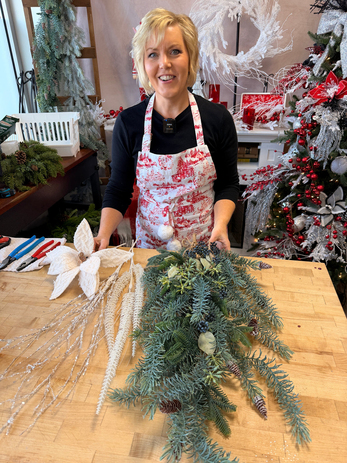 Berry Woodland Swag Kit