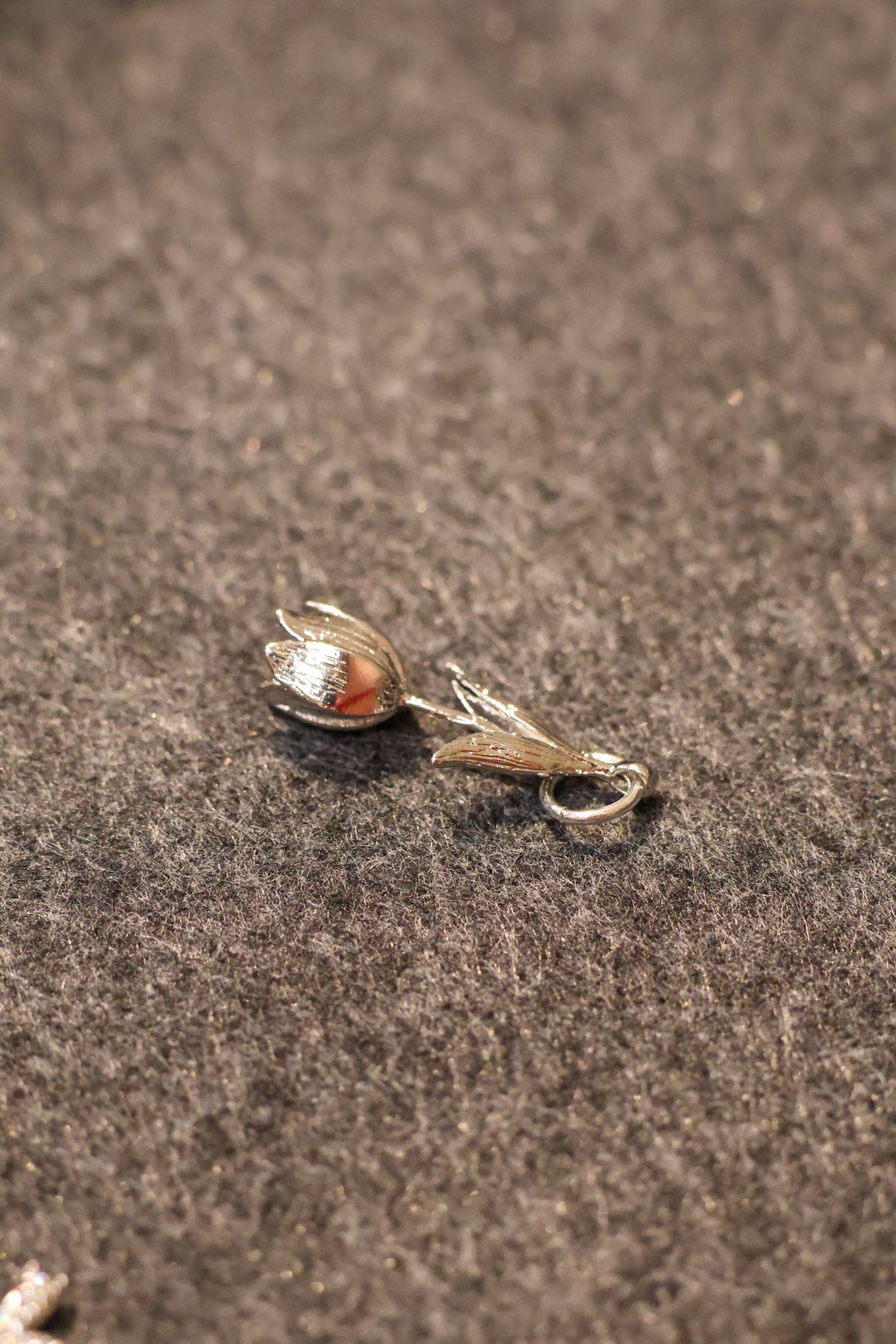 Silver Etched Tulip Charm