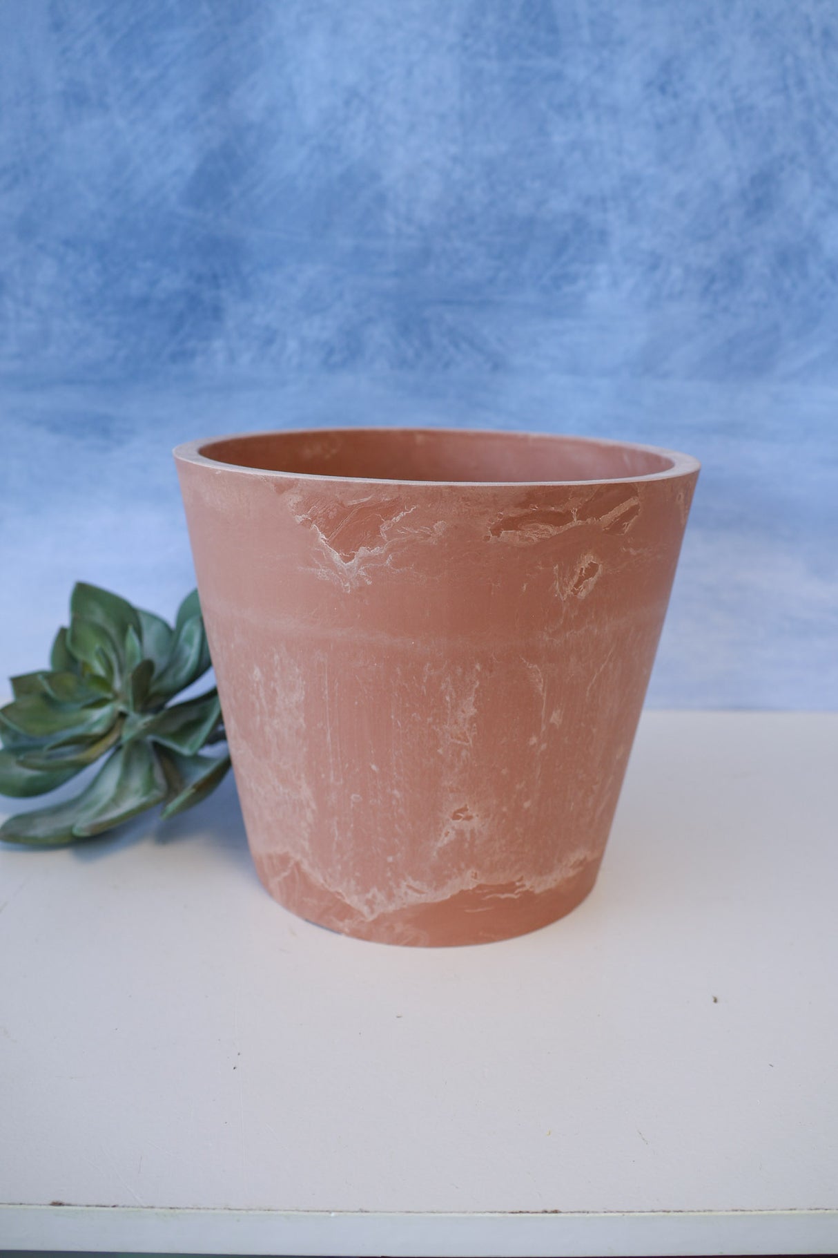 Susie Flower Pot