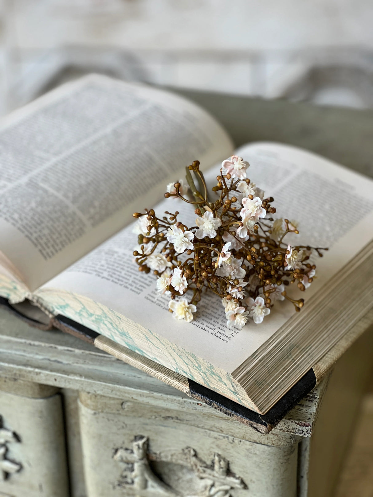 Ivory Emmeline Stem Bundle