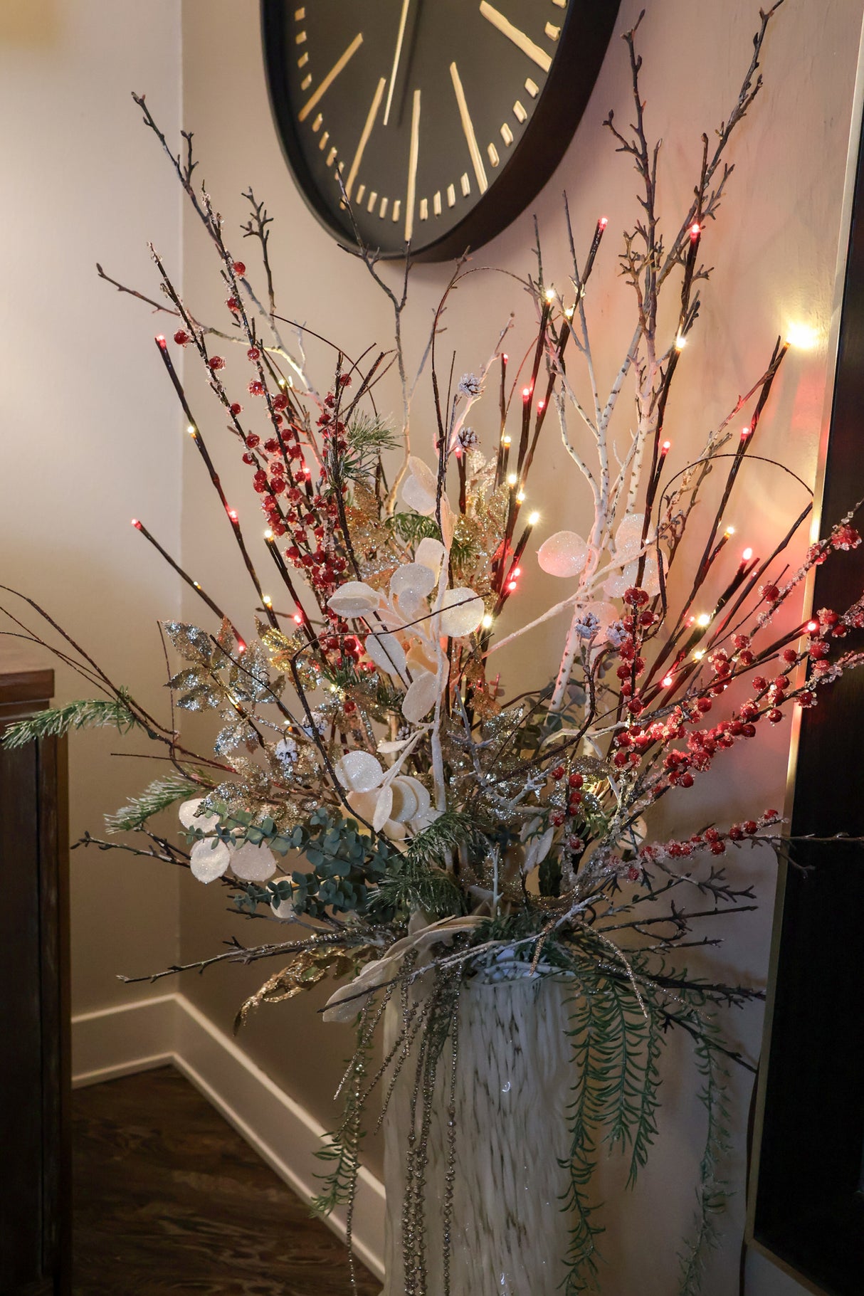 Outdoor Red & White Lighted Branch Set - Plug In