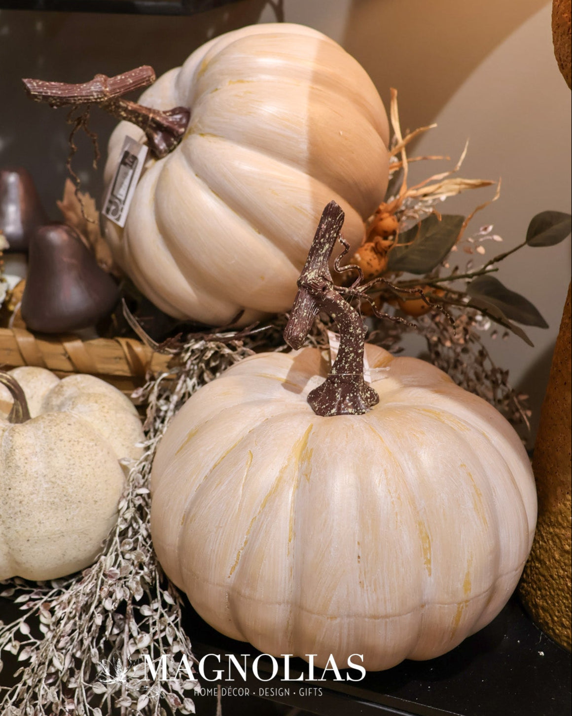 8" Apple Picking Pumpkin