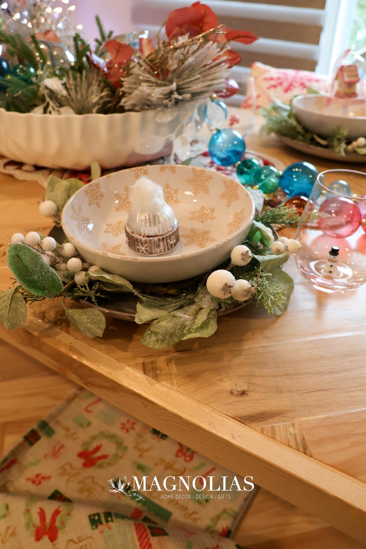 6" Stoneware Snowflakes Bowl