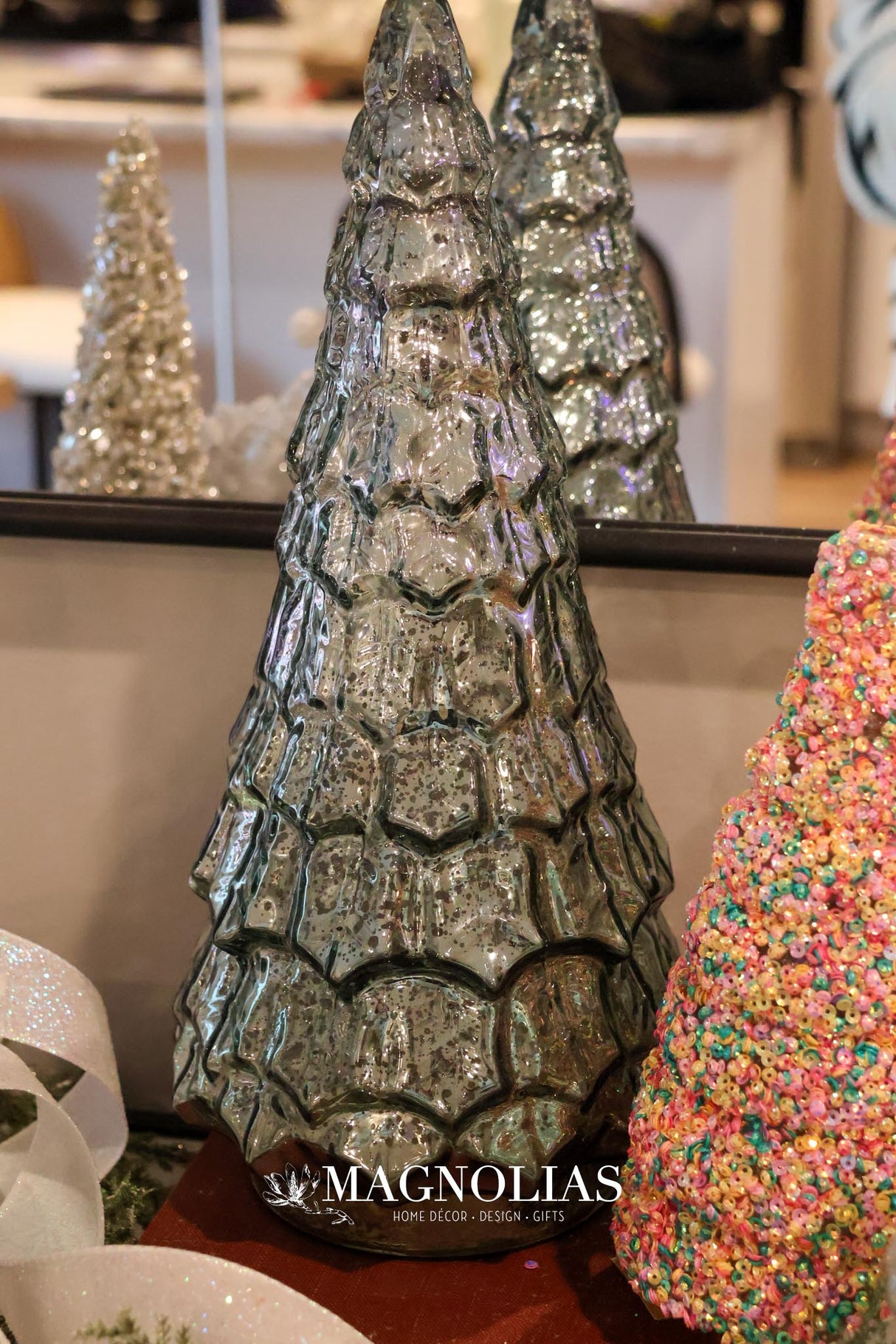 15" Aries Glass Tree