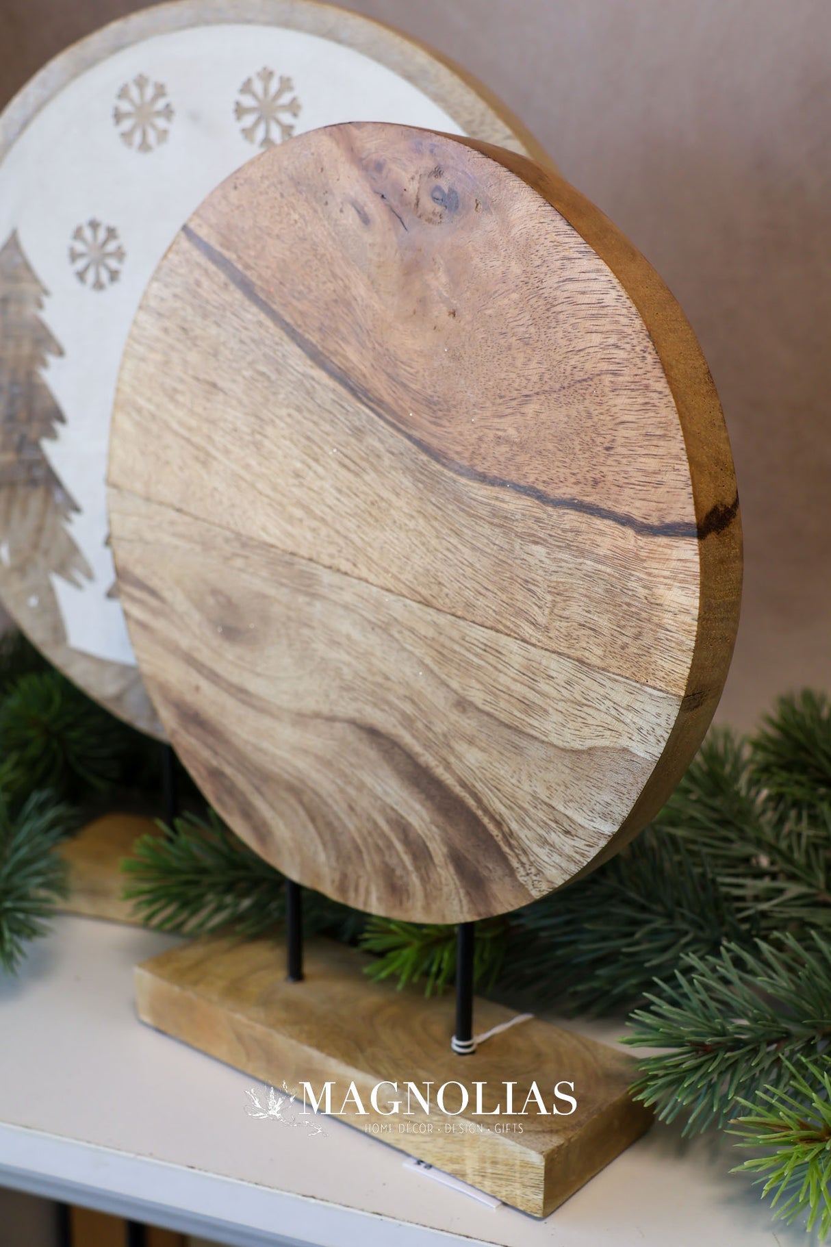 Round Winter Scene Stand -2 Sizes