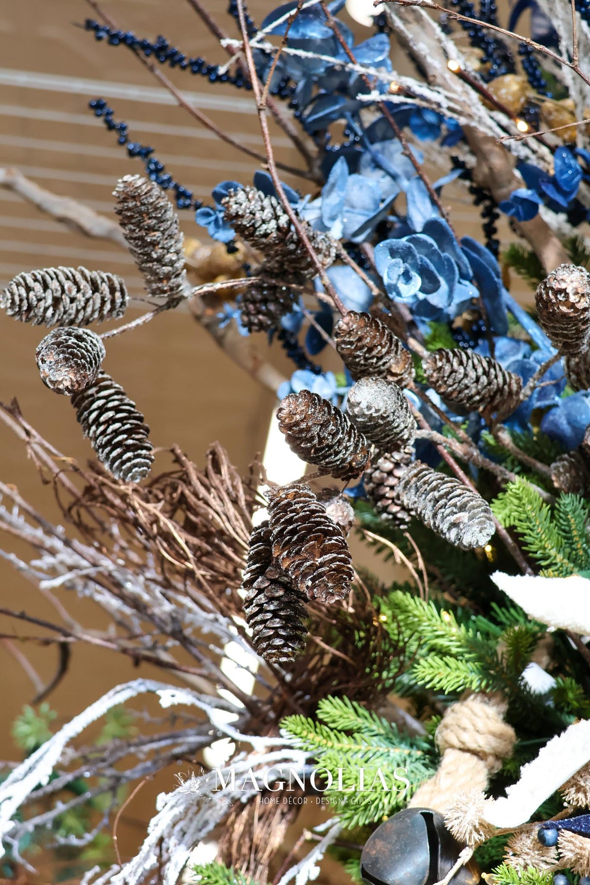 Winter Wish Pinecone Spray