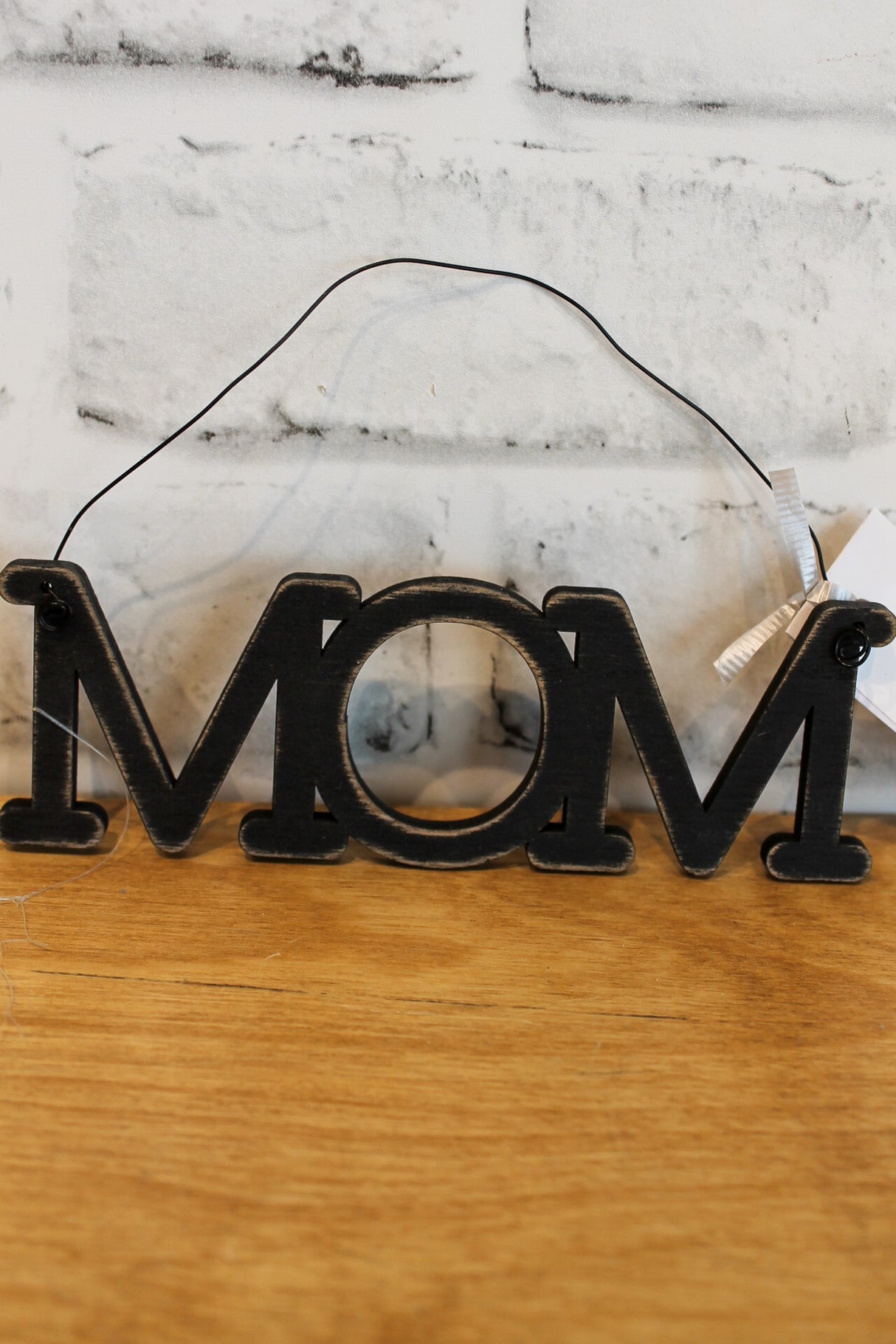 Mom Accent Hanging Sign