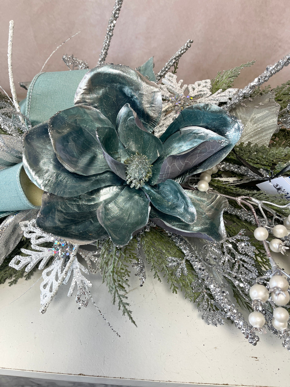 39" Arctic Grace Swag