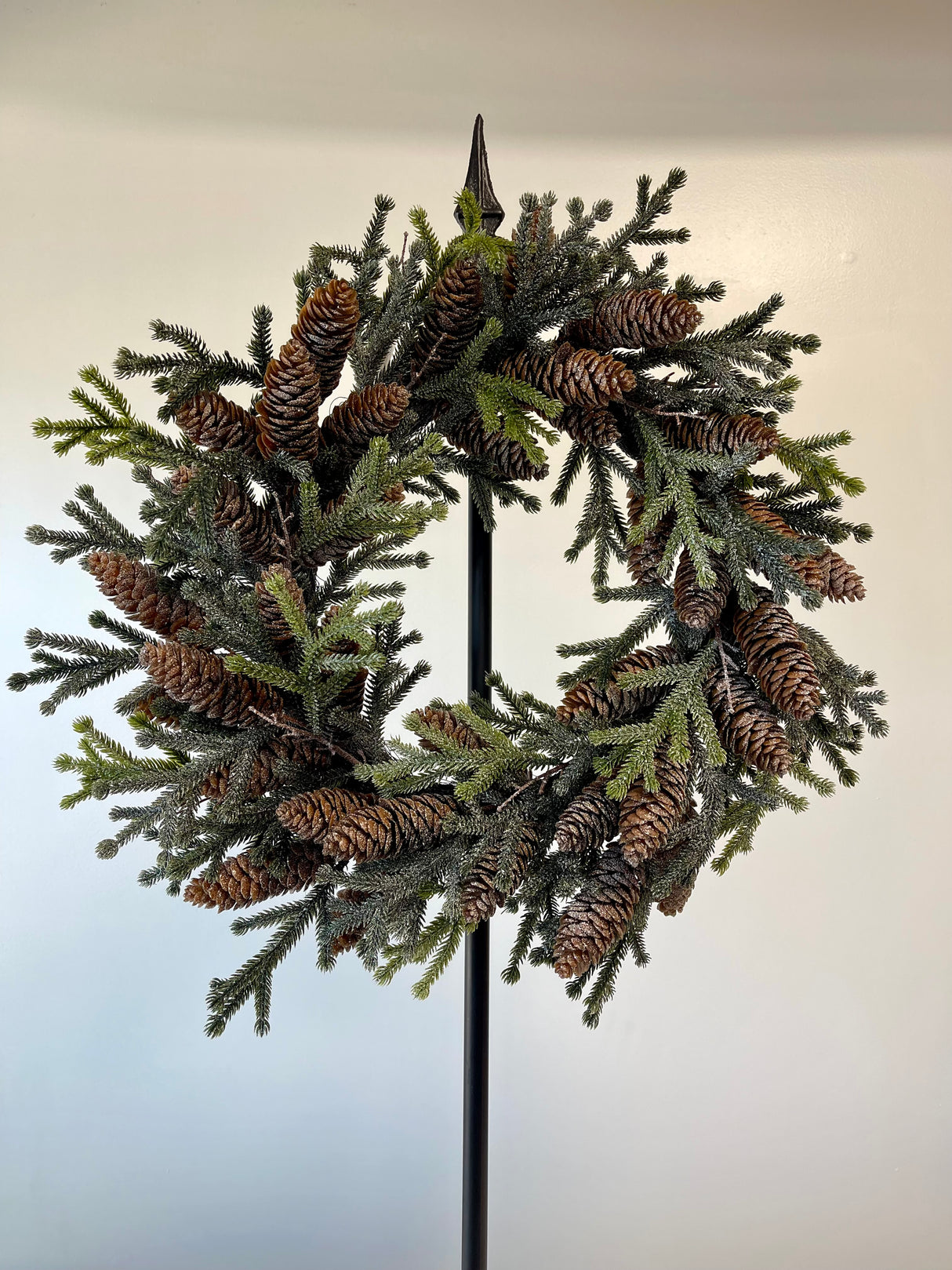 20" Frost Pinecone Wreath