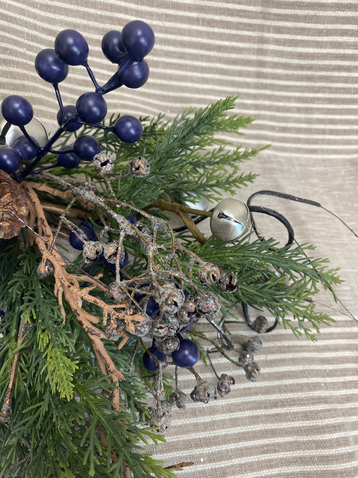 21" Winter's Sparkle Small Swag