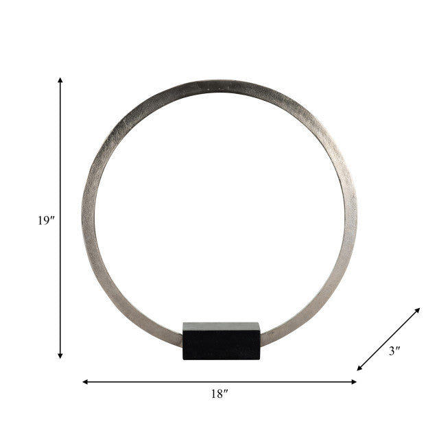 Large Bloomsburg Standing Ring