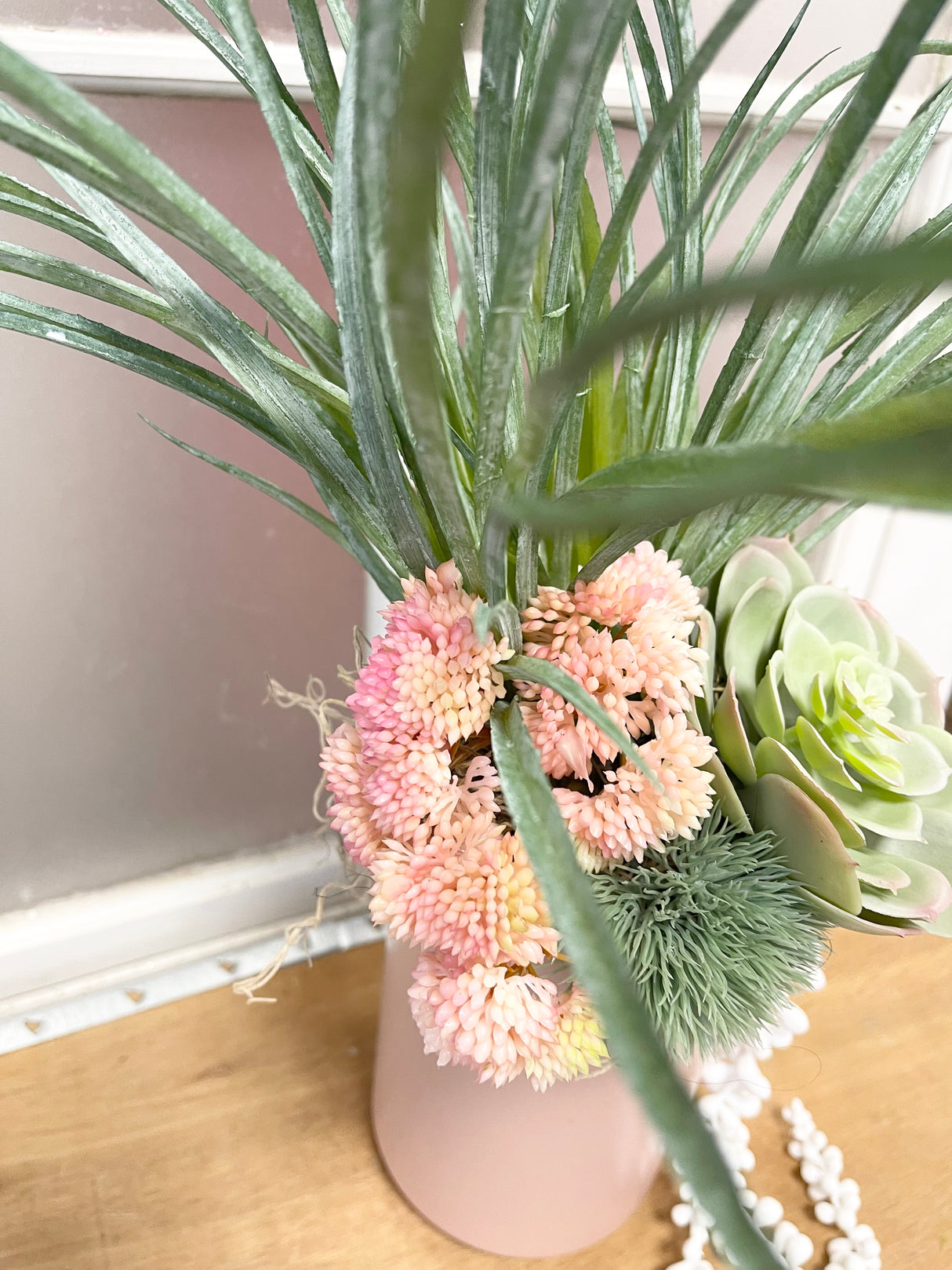 20" Pop Of Pink Centerpiece