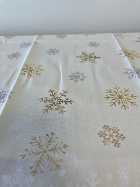 36" Deer In The Woods Table Runner