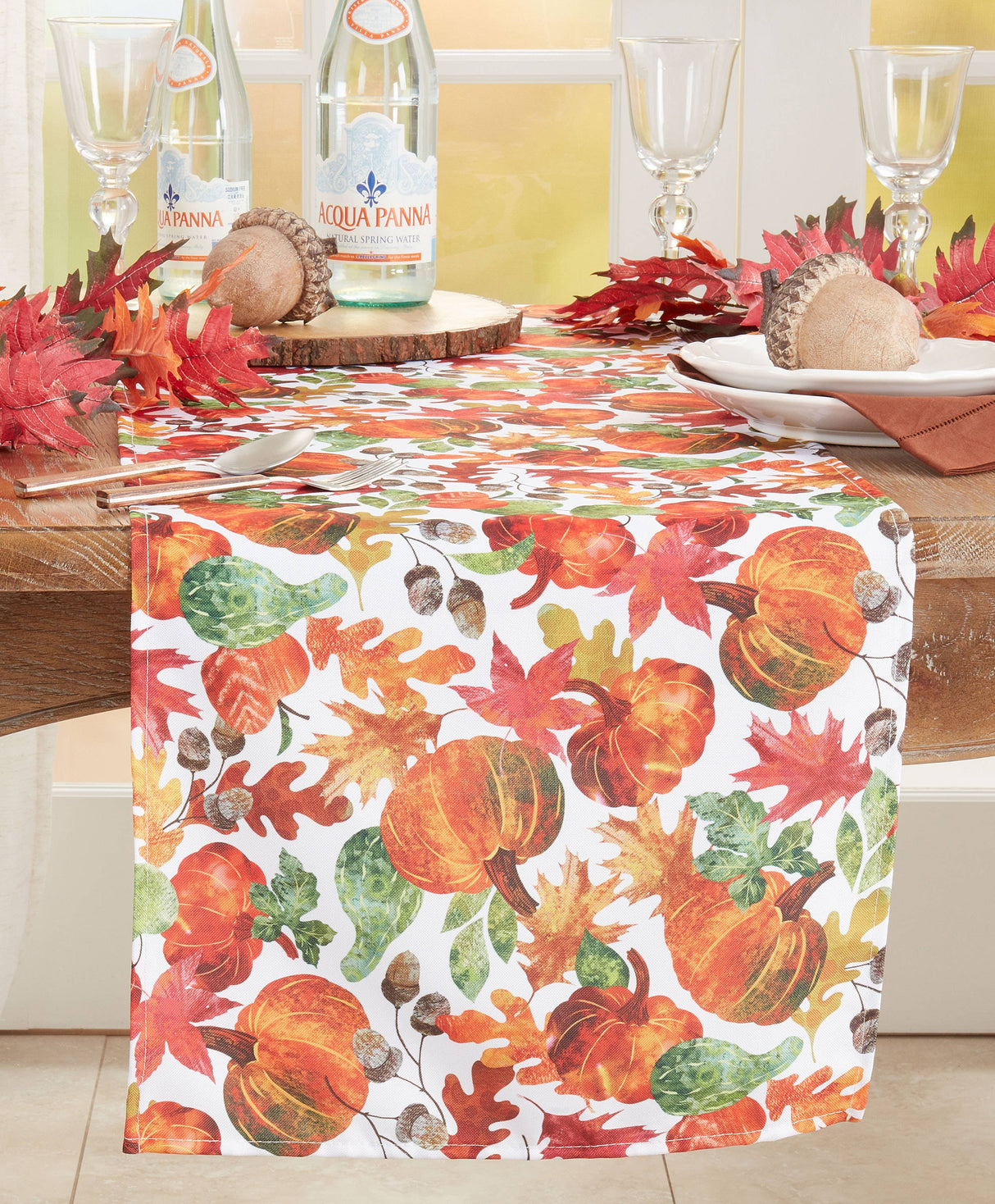 Full Pumpkin Foliage Table Runner