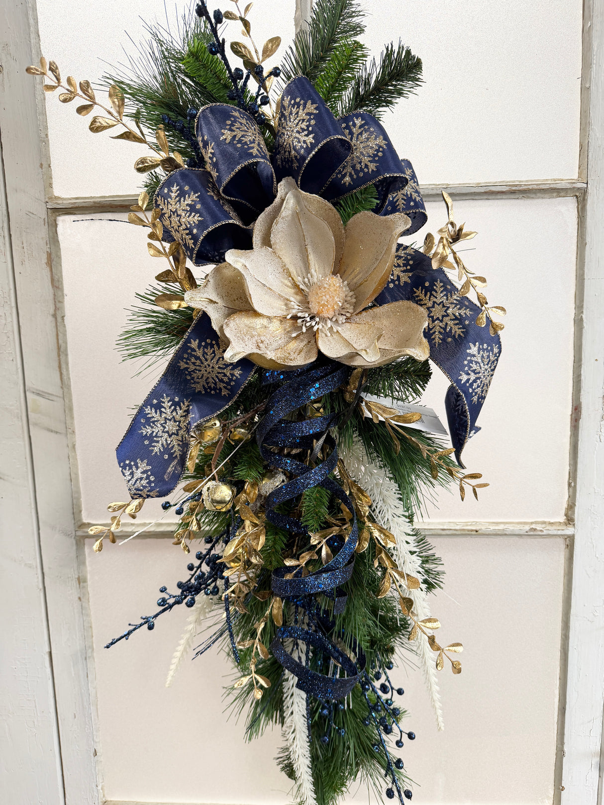 30" Golden Night Teardrop Swag