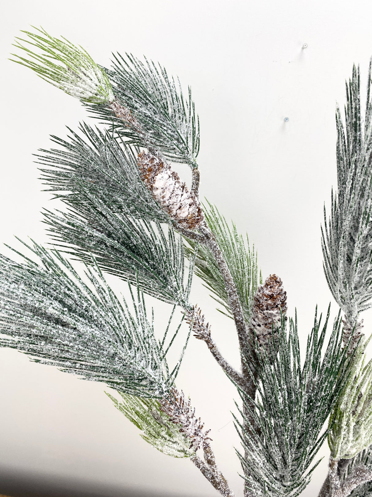 Frosted Pine Spray W/Cones