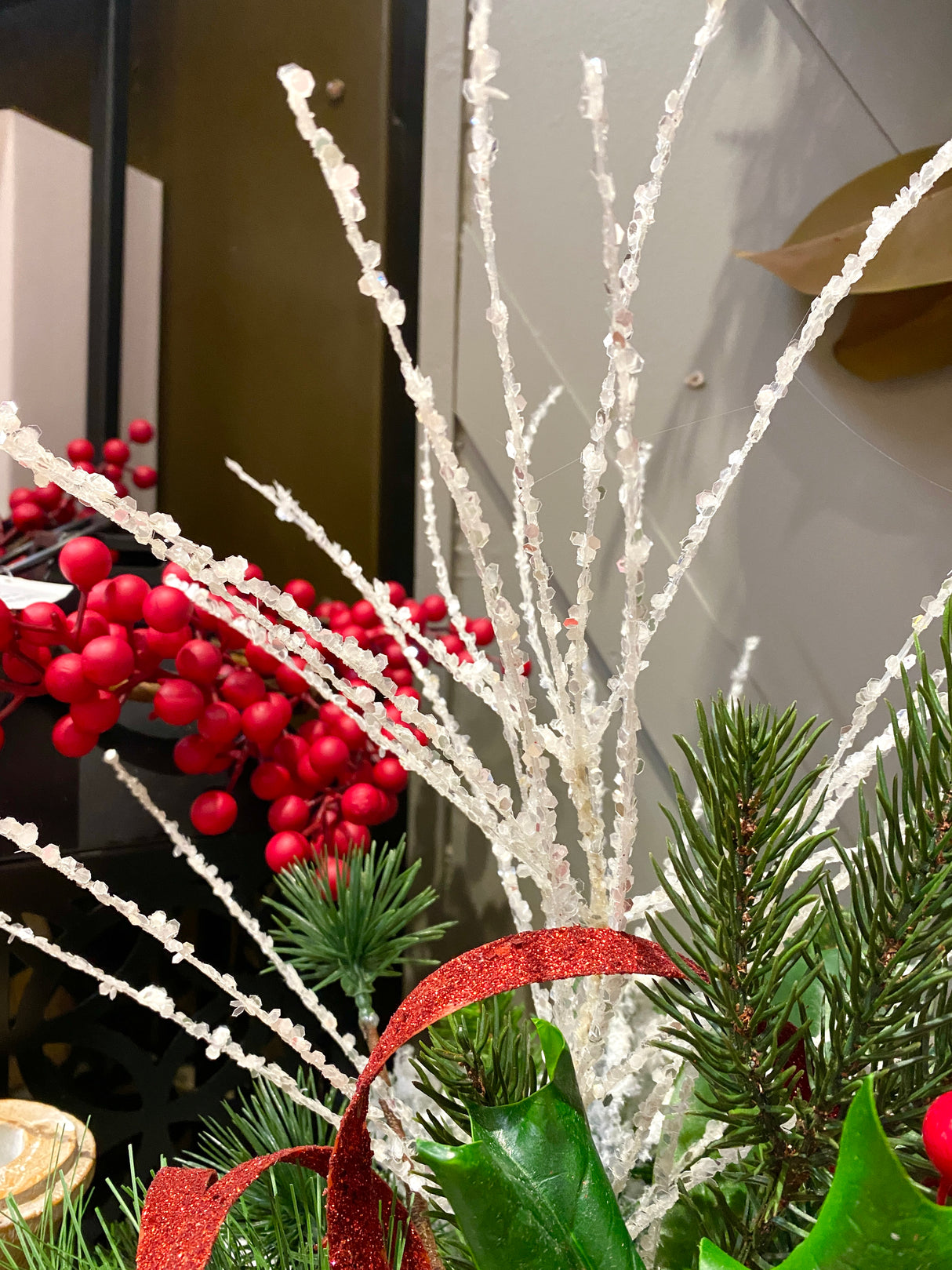 21" Holly Jolly Santa Santa Centerpiece