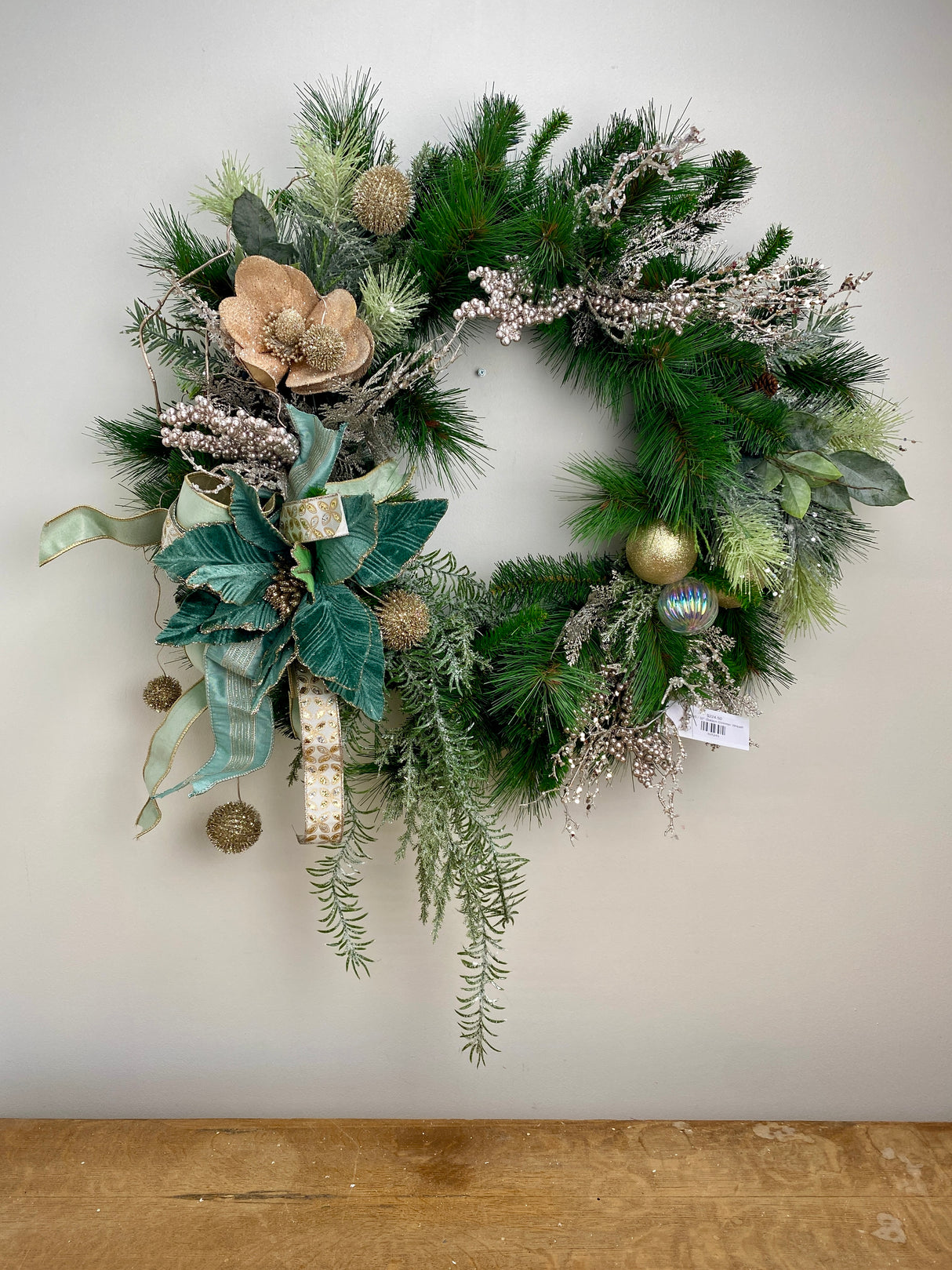 32" Golden Glimmer Wreath