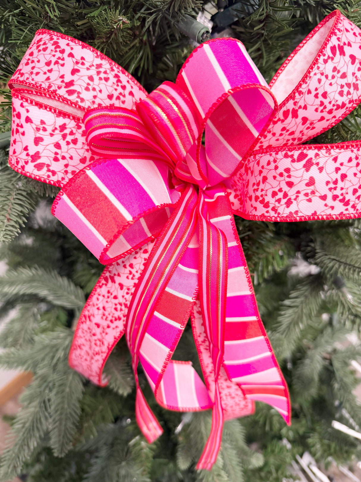 14" Love Is In The Air Bow