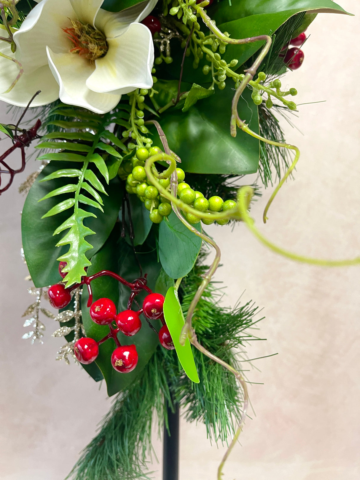 34" Magnolia Christmas Grace Teardrop Swag Design 1