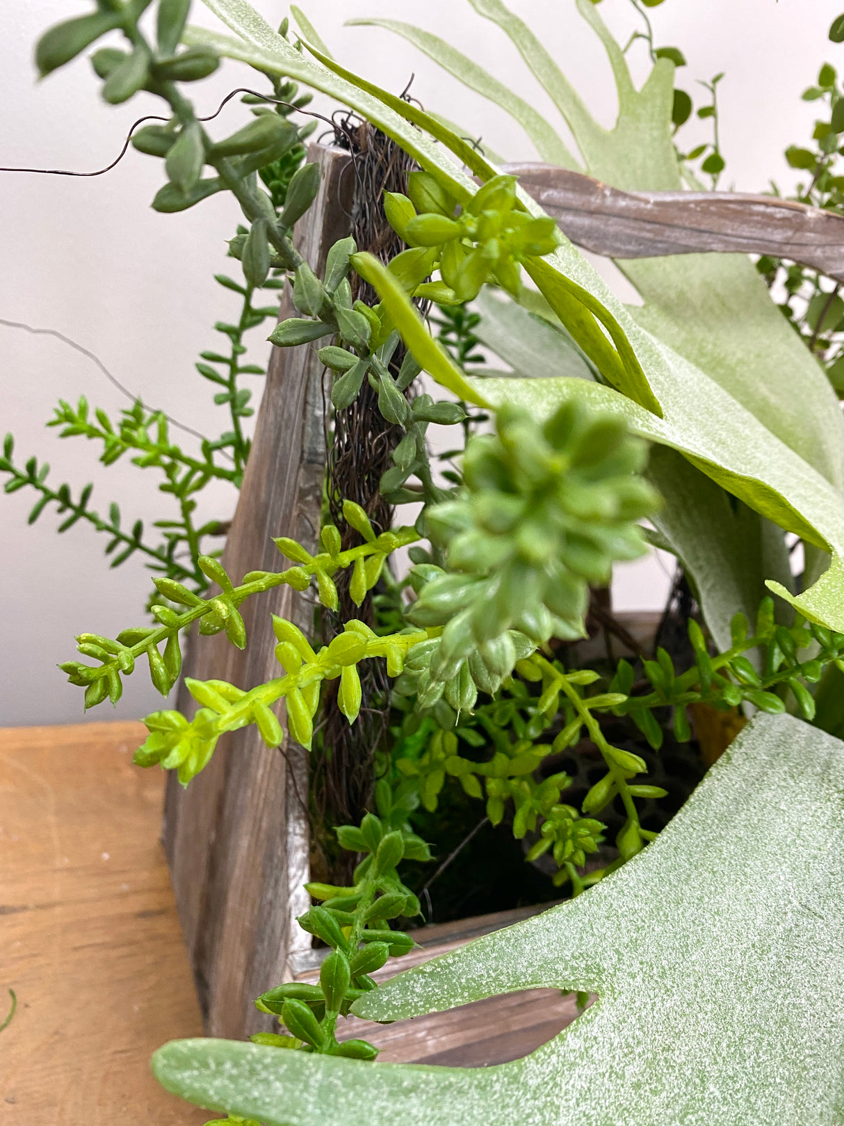 20" Green Thumb Centerpiece