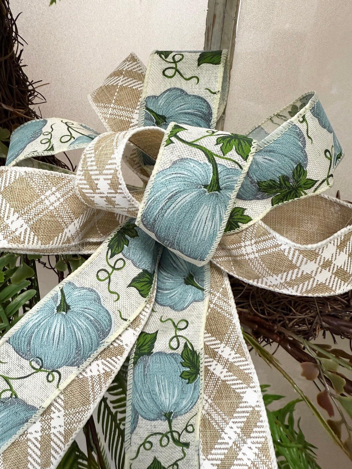13" Frosty Pumpkin Bow