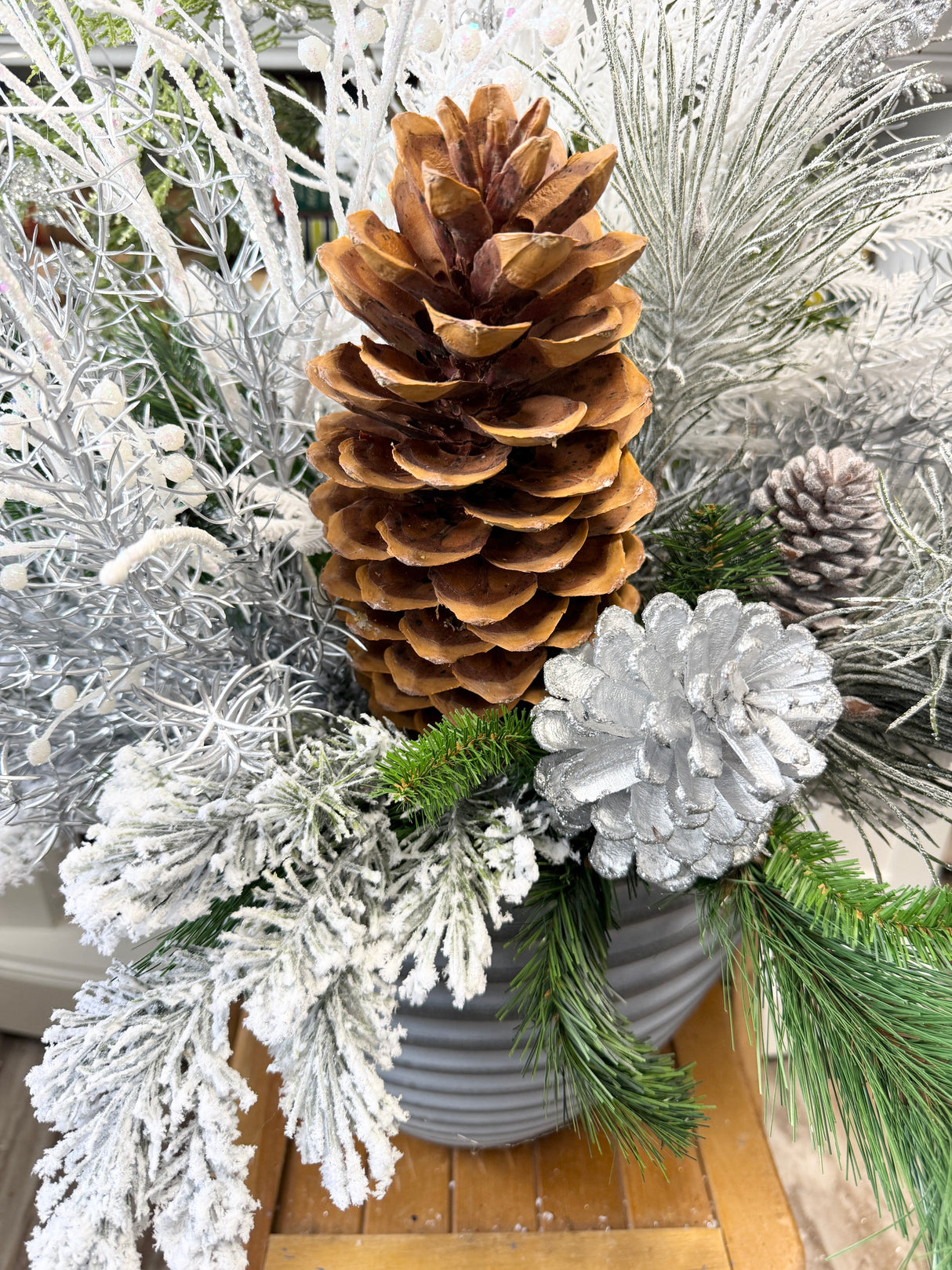 40" Sparkling Pines Porch Pot