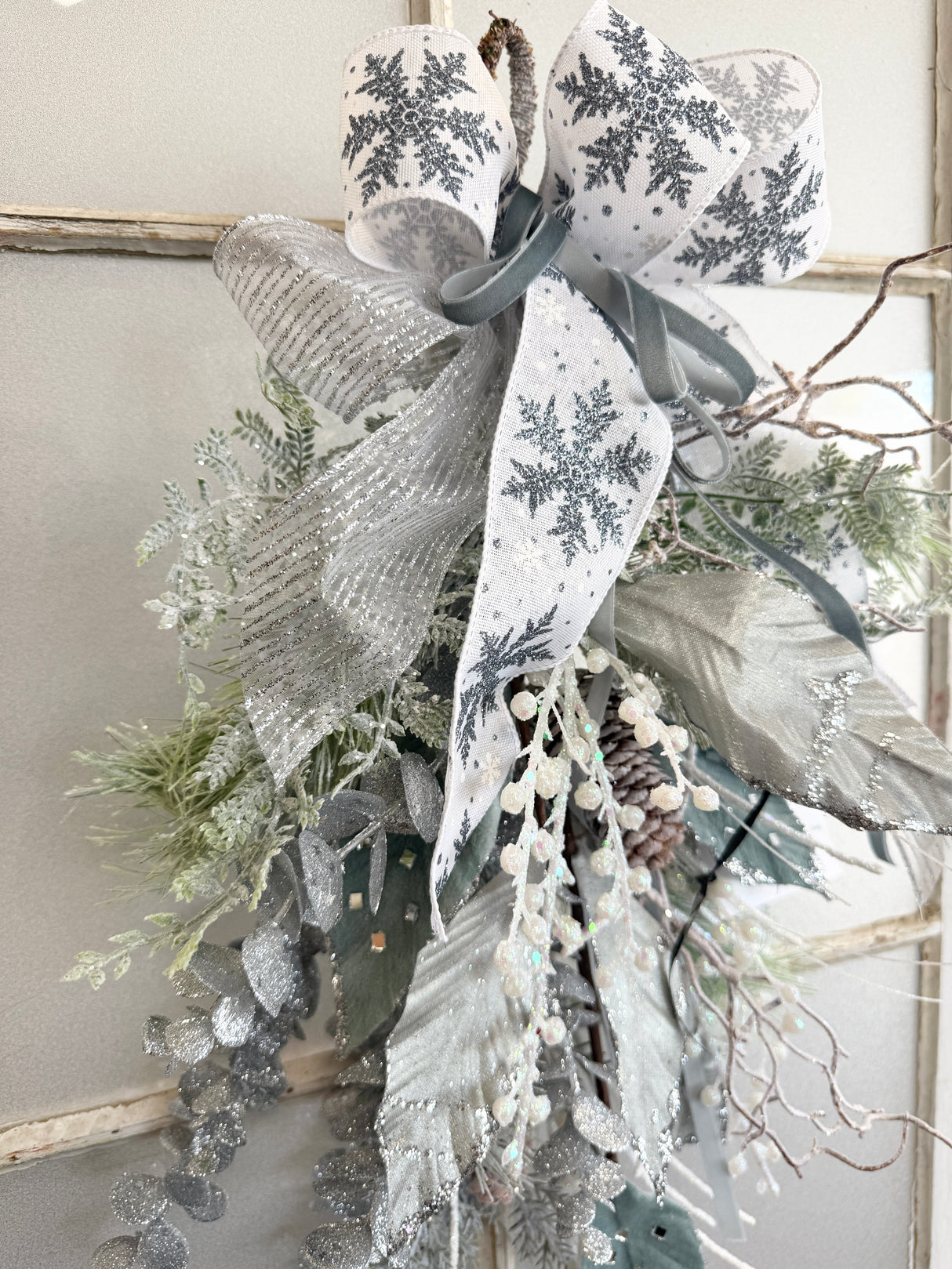 21" Silent Night Sparkle Swag