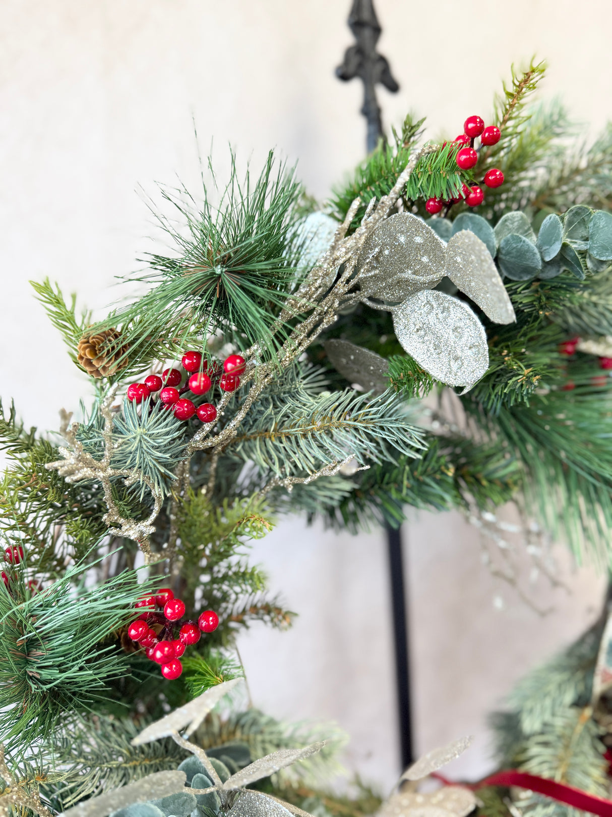 27" Majestic Charm Wreath