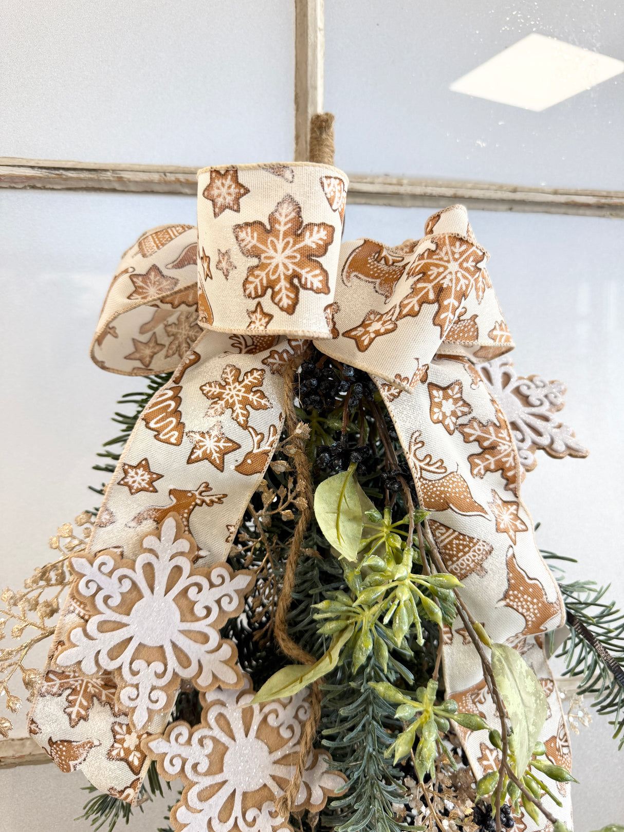 29" Christmas Cheer Swag