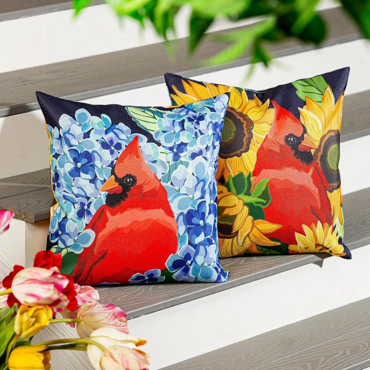 Hydrangea Cardinal/ Sunflower Cardinal 18" Interchangeable Pillow Cover