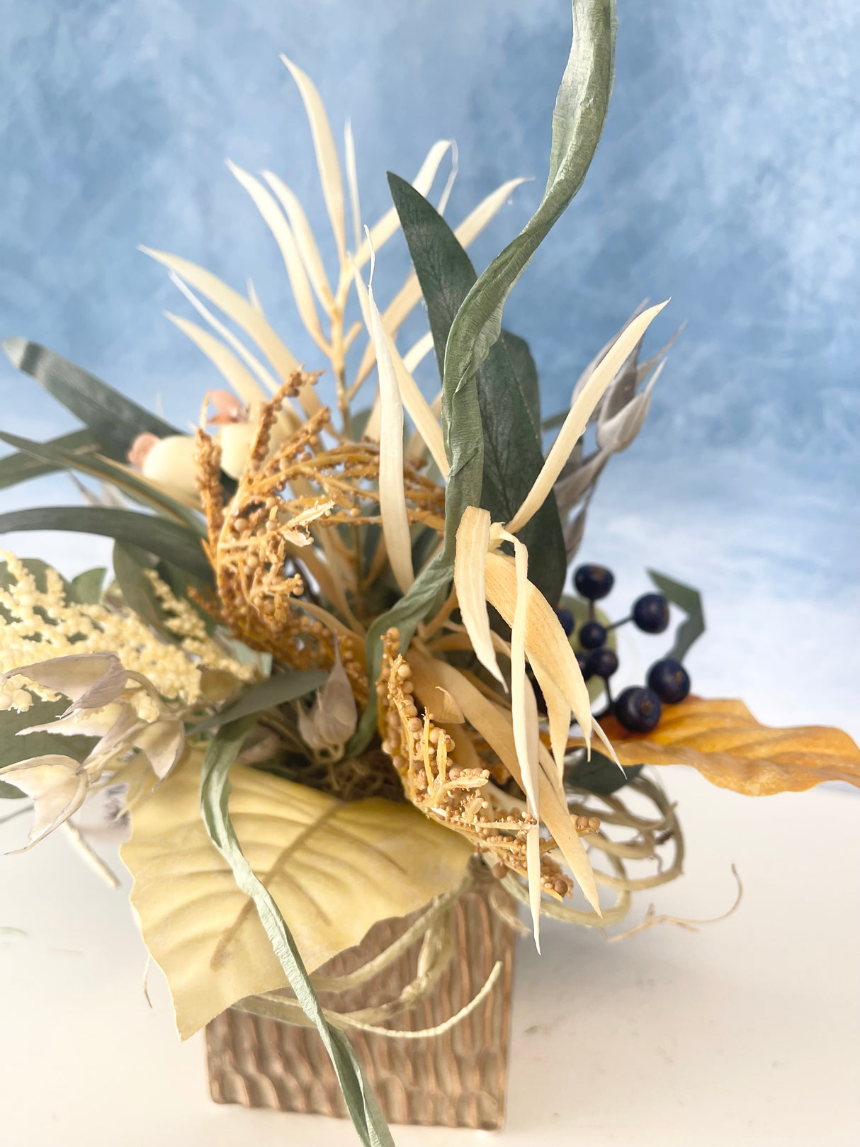 13" Oud Fall Centerpiece