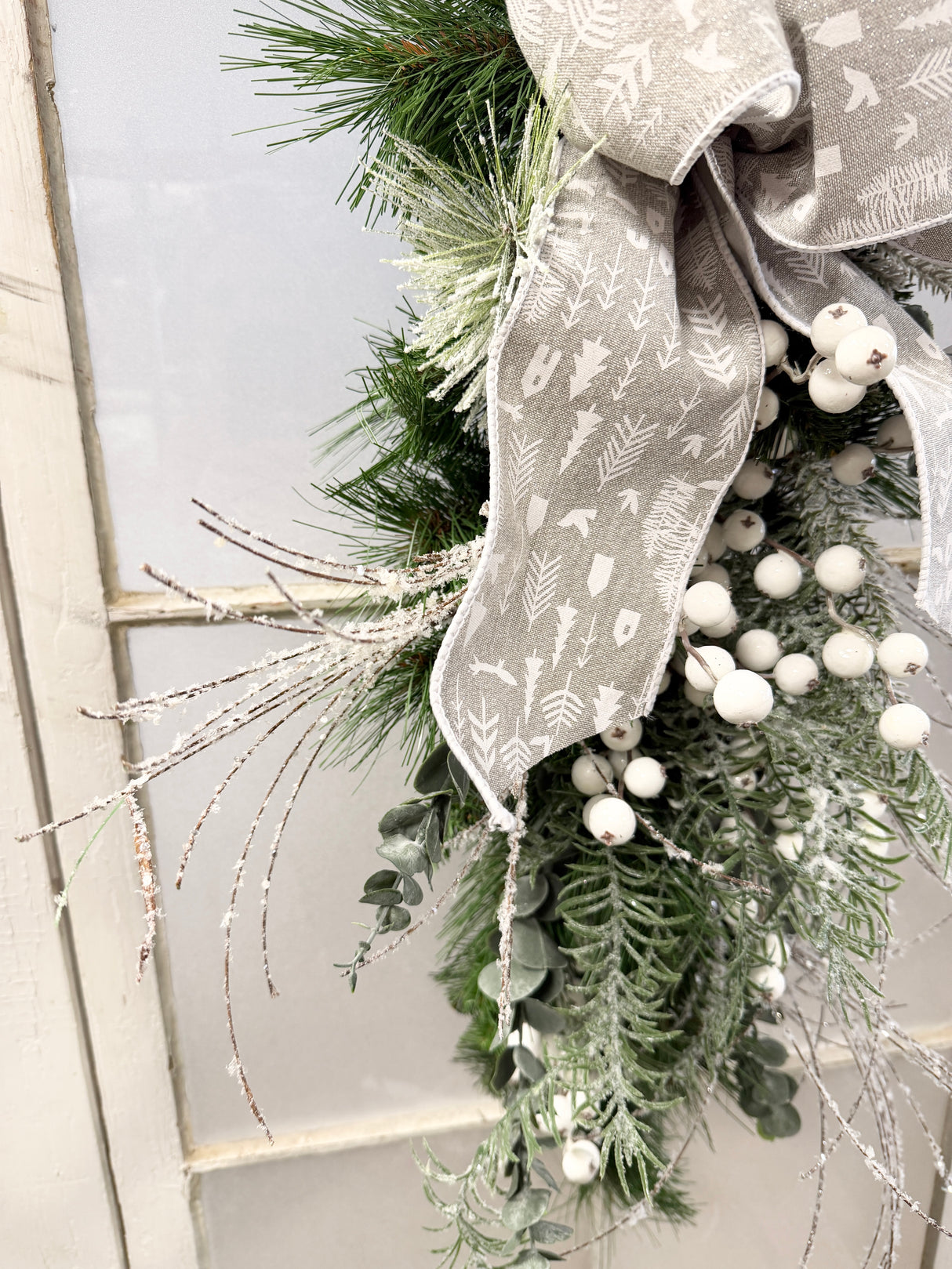 32" Winterberry Sparkle Swag