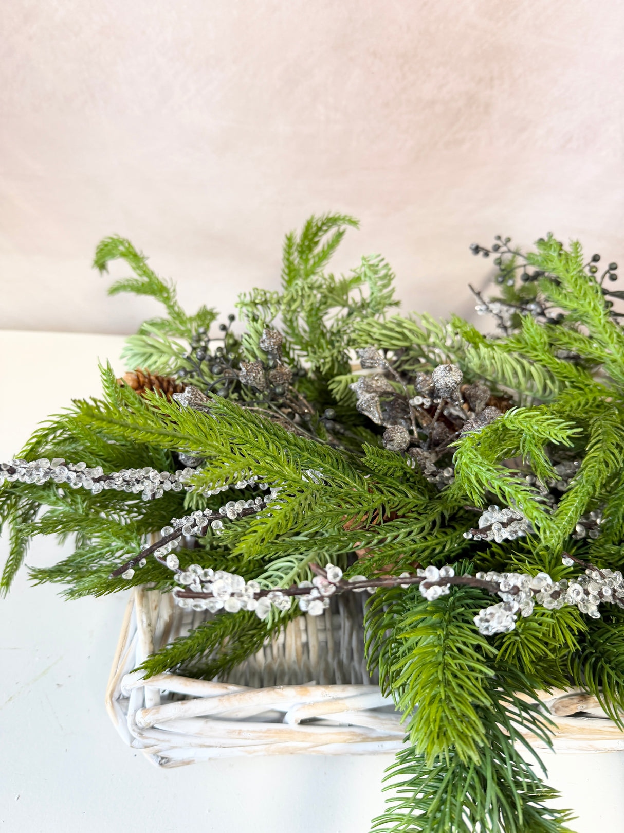 38" The Chills of Winter Swag