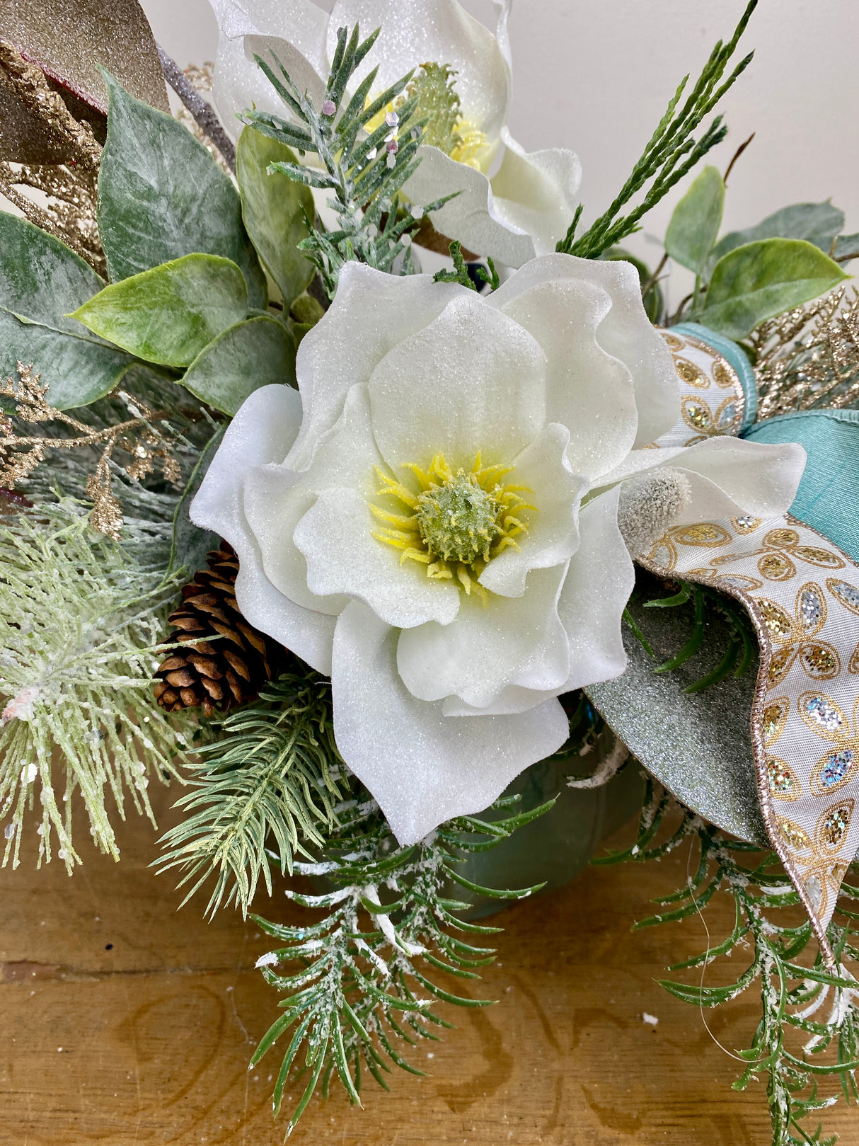 21" Winter Calmness Centerpiece