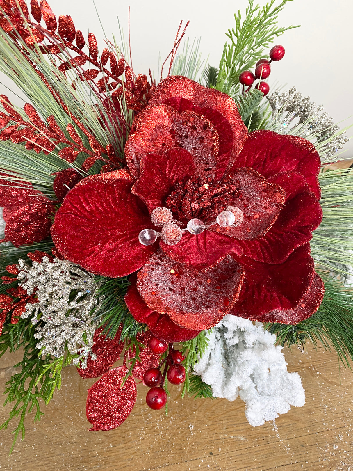 23" Red Velvet Sparkle Centerpiece