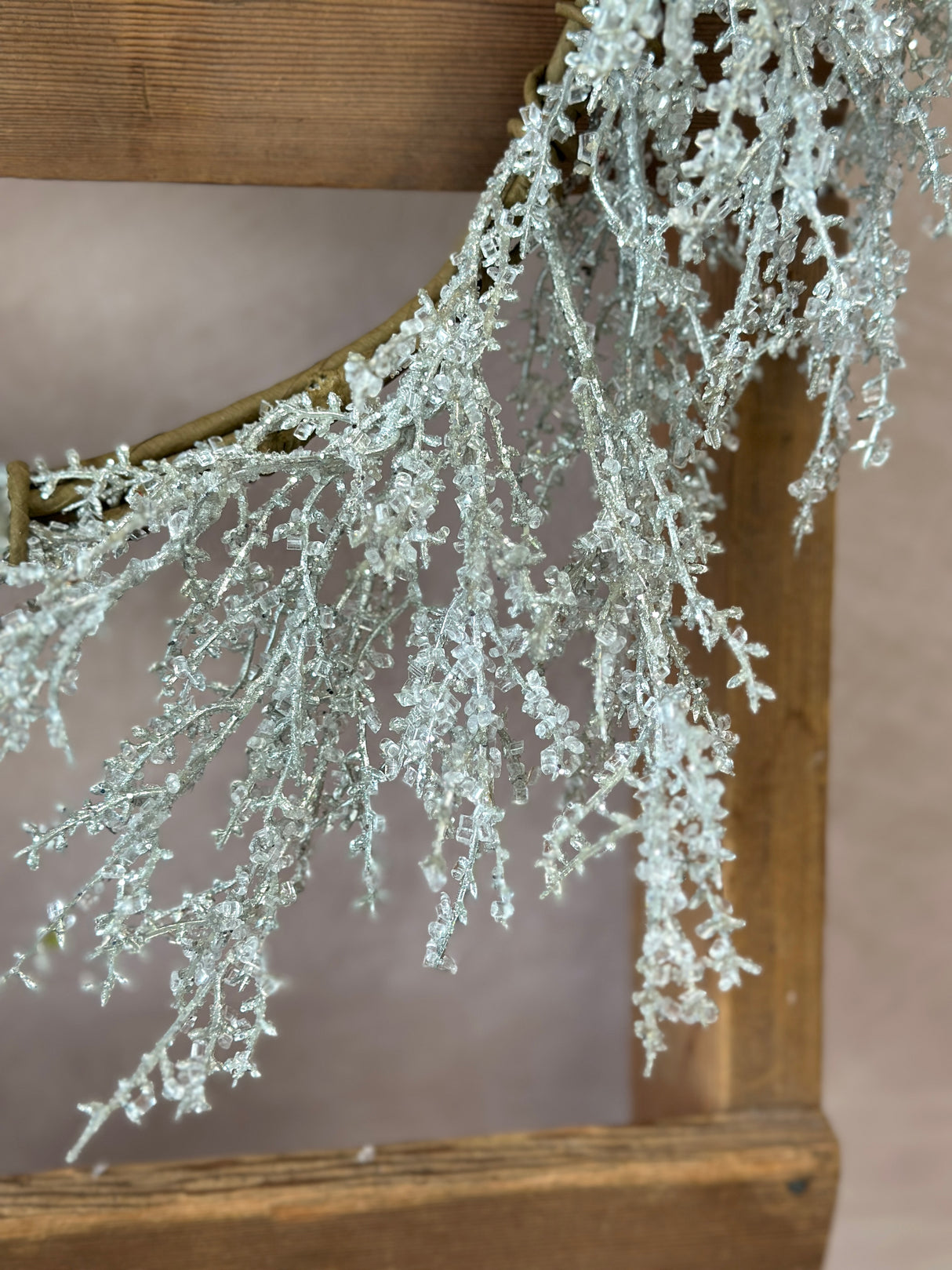 24" Christmas Concert Iced Wreath