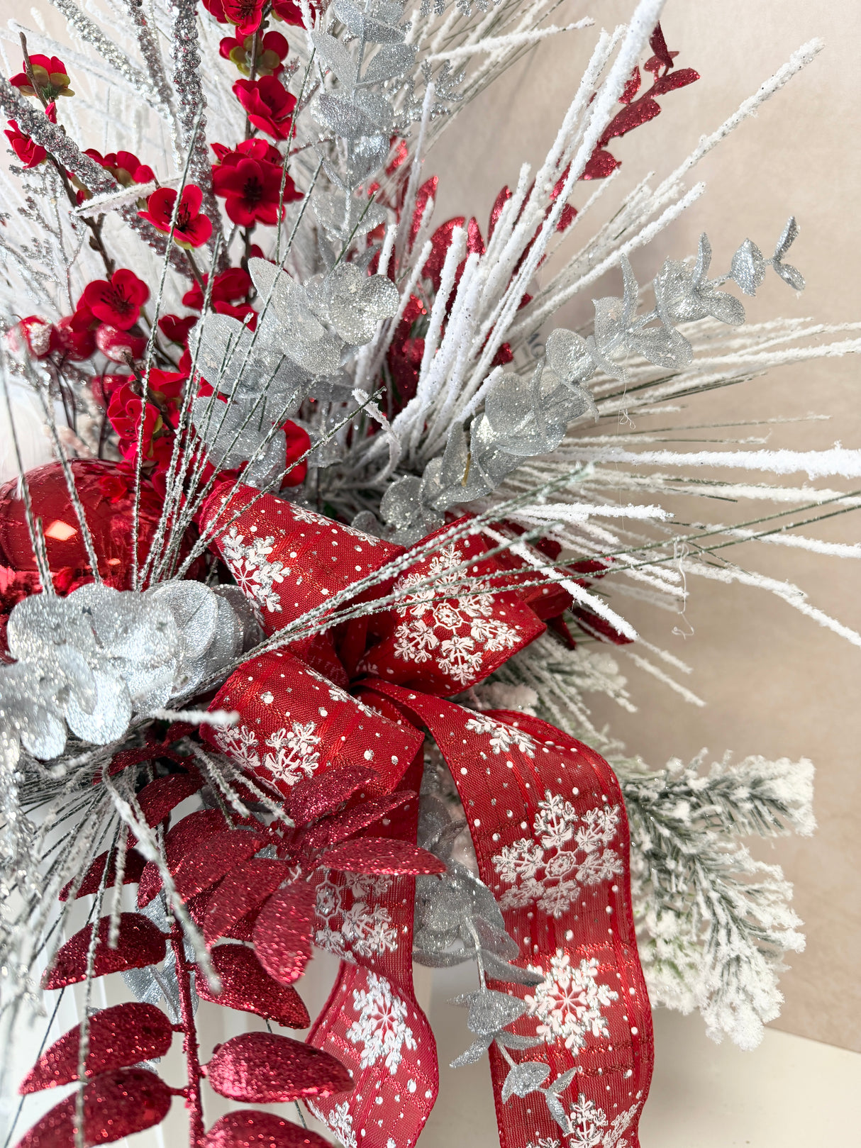 31" Believe In the Magic Of Christmas Porch Pot