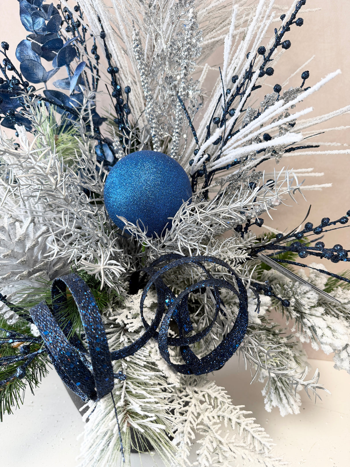 31" Blizzard Warning Porch Pot