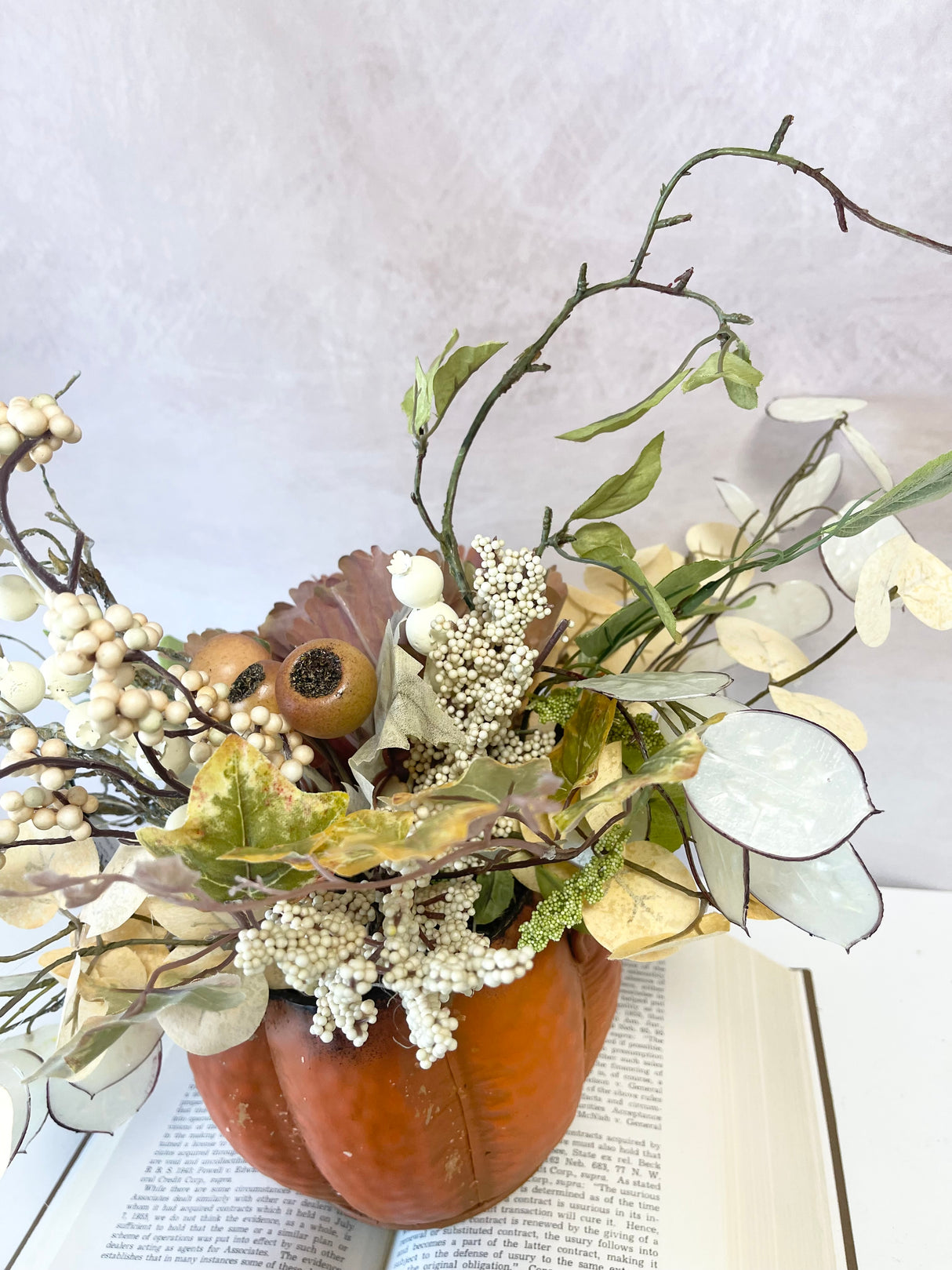 18" Hello Cutie Centerpiece