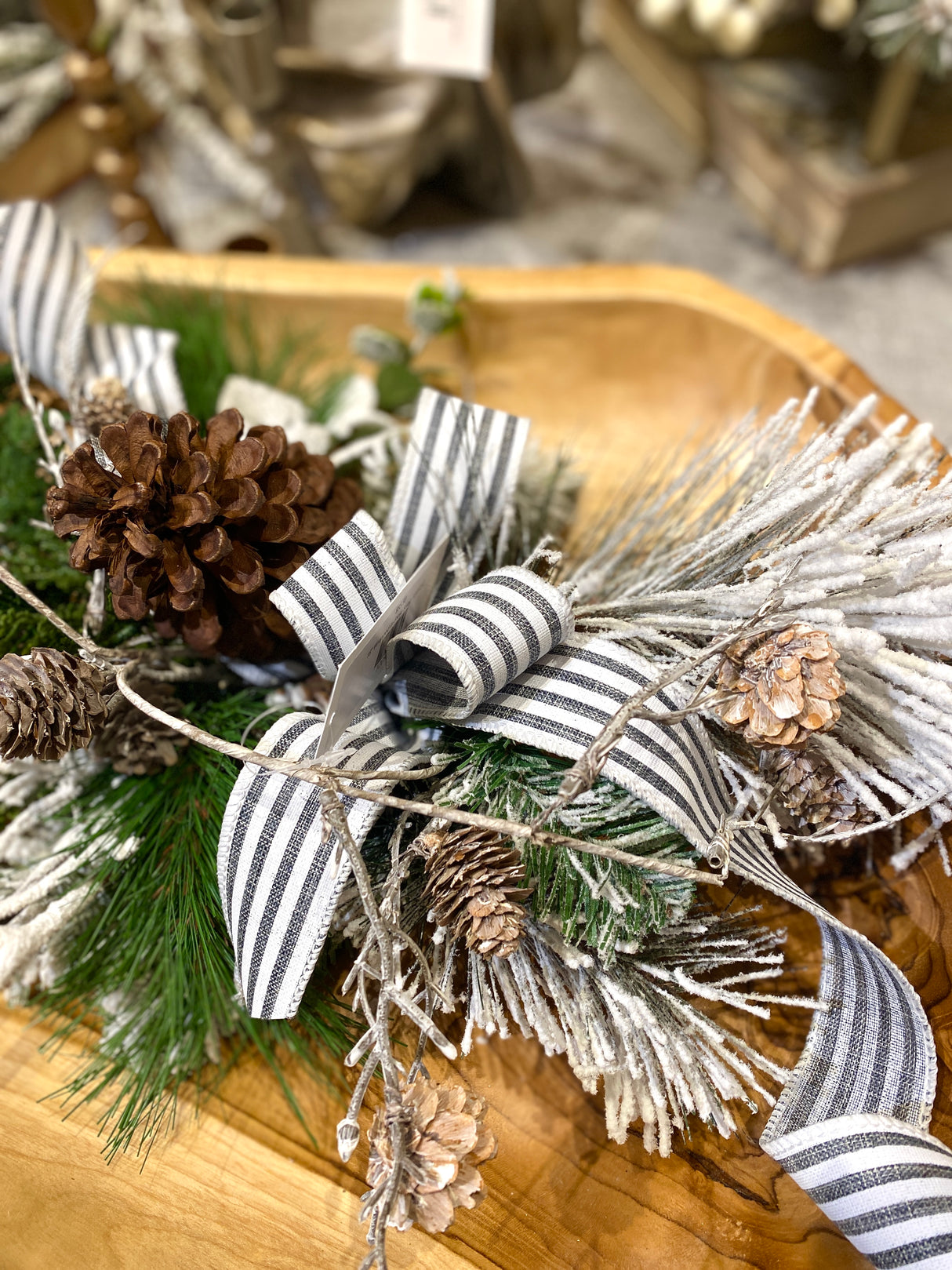 18" Wrapped In Frost Swag