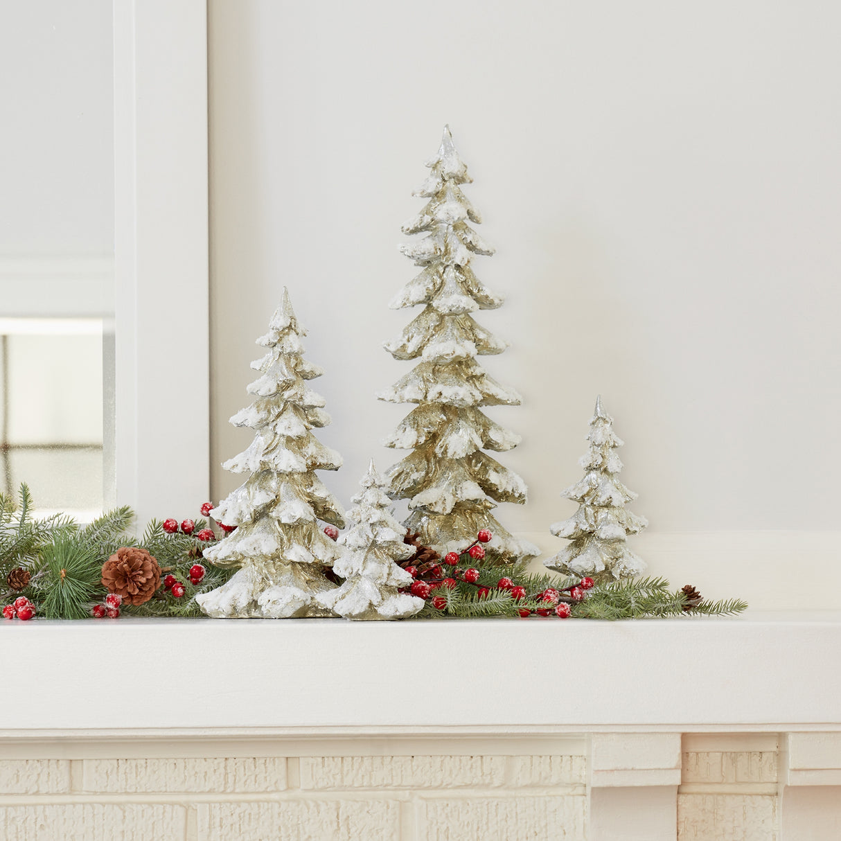 Glitter & Gold Resin Christmas Tree Set of 4