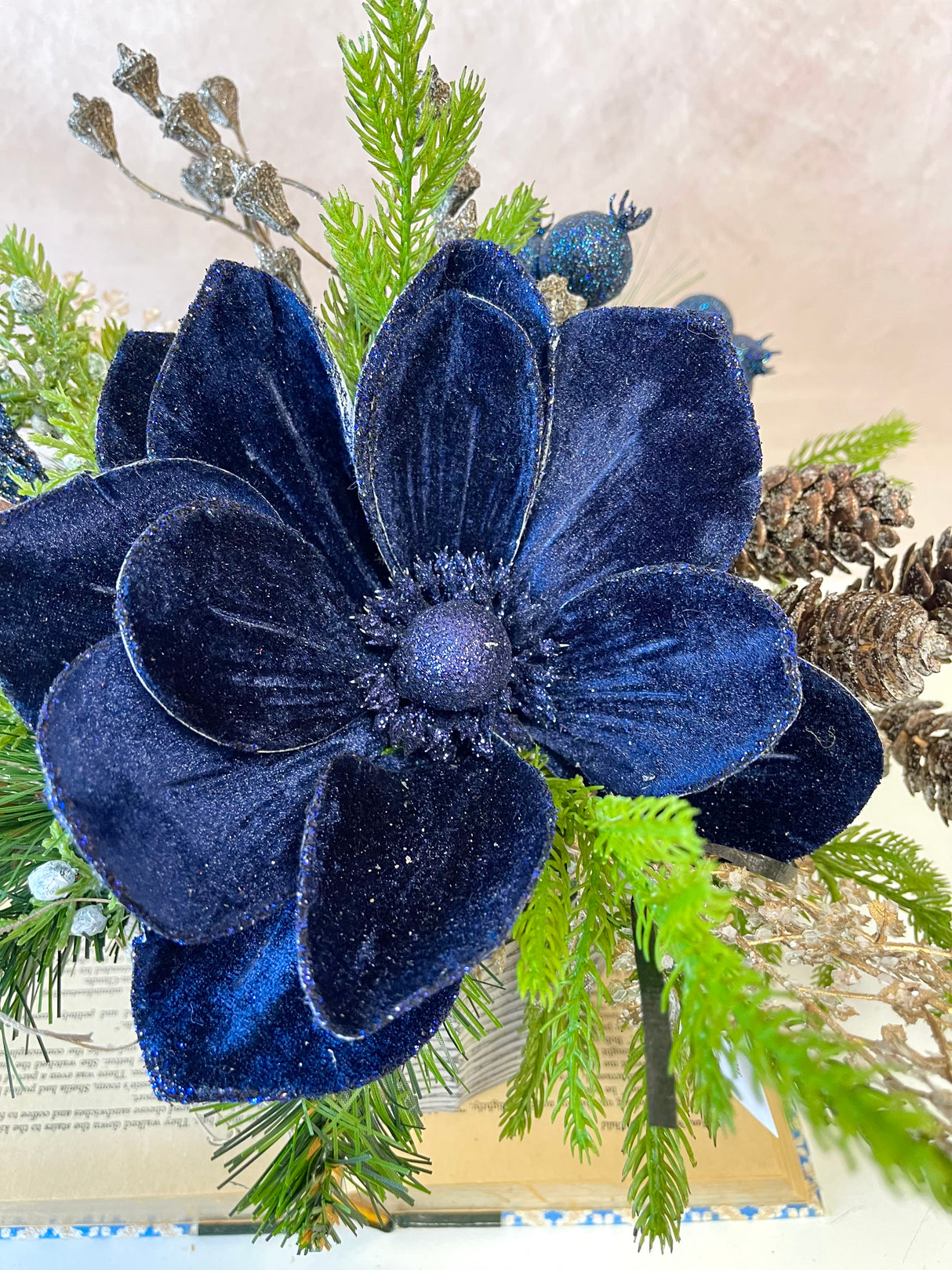 22" Frozen Pond Centerpiece