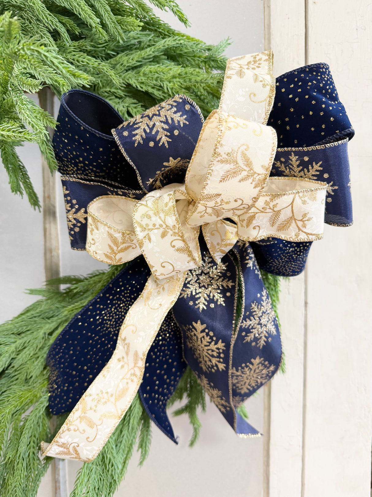 Winter Snowflake Bow