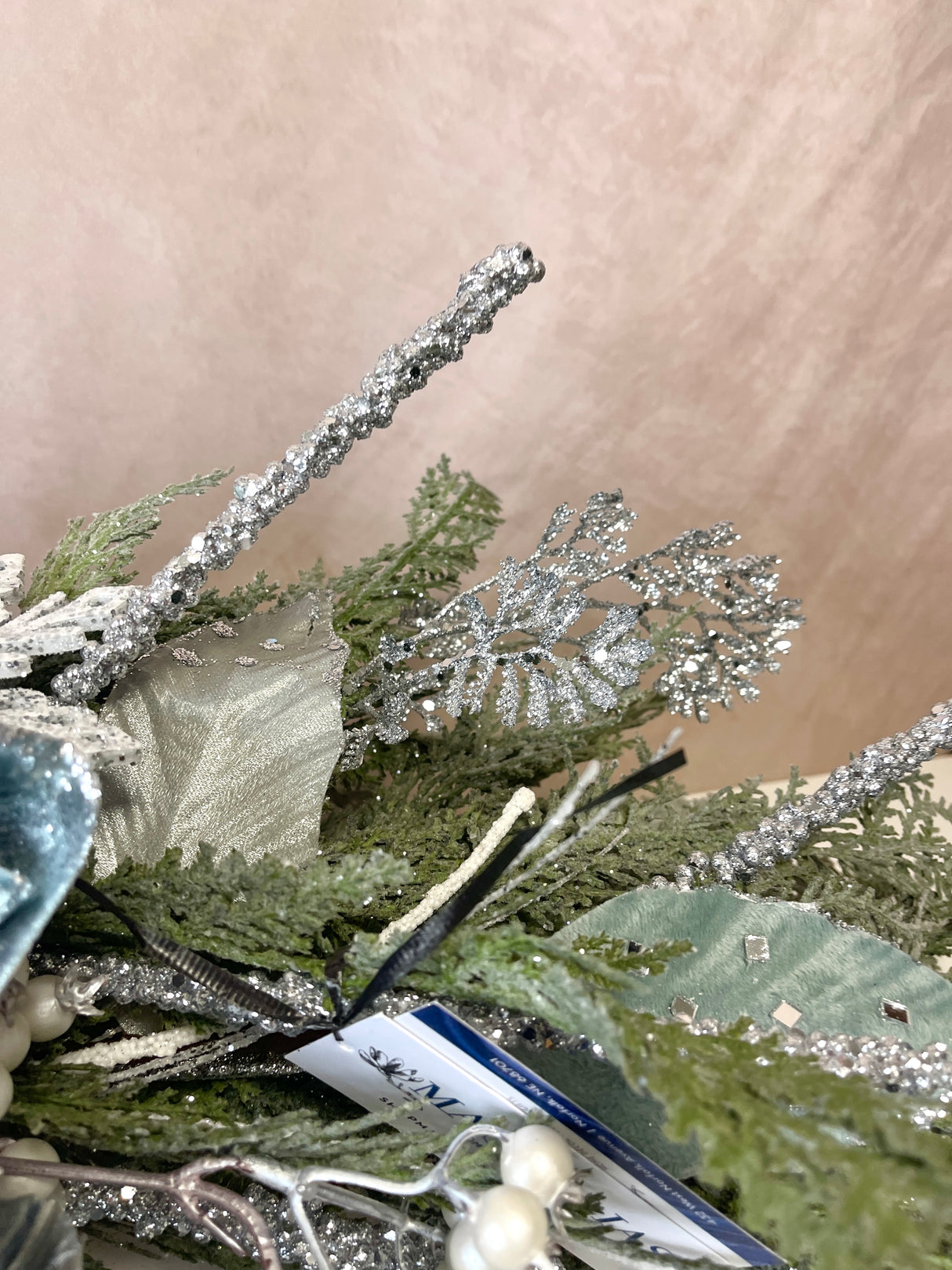 39" Arctic Grace Swag