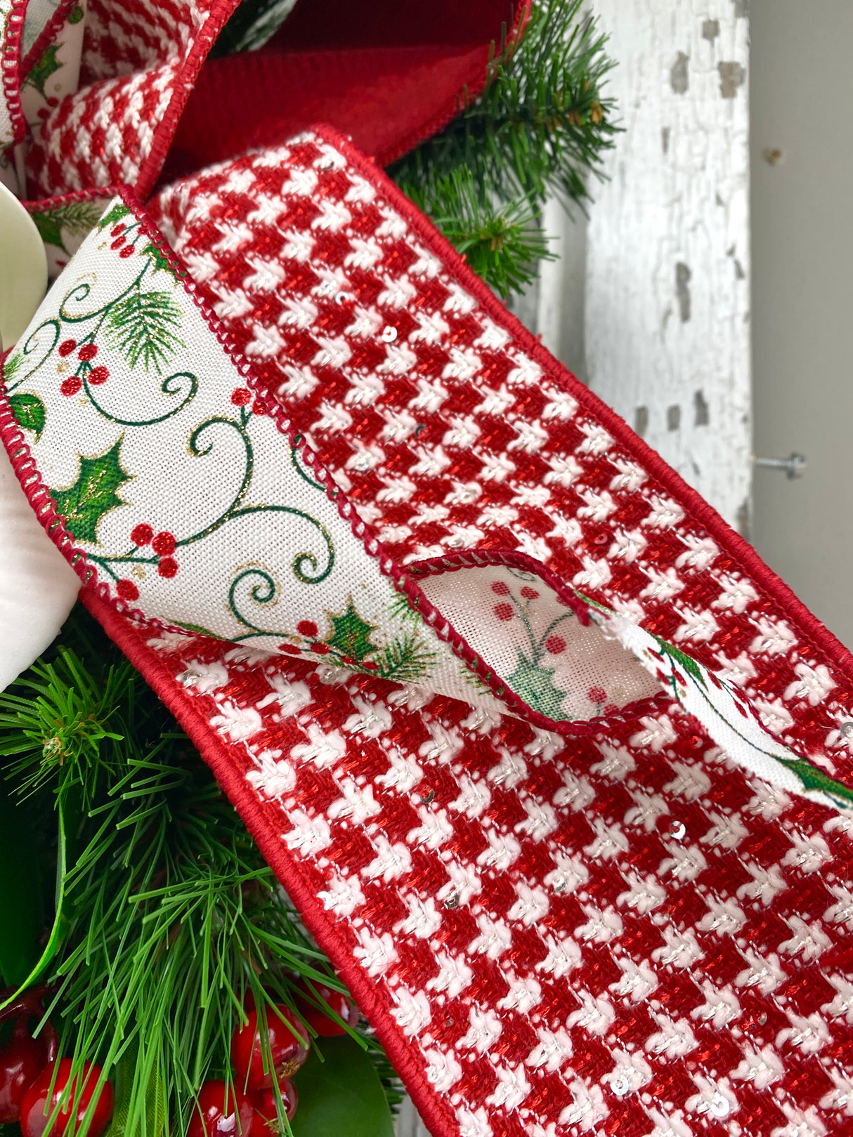 34" Magnolia Christmas Grace Teardrop Swag